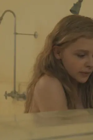 Carrie 2013 Hindi – English Dual Audio WEB-DL 720p – 480p – 1080p