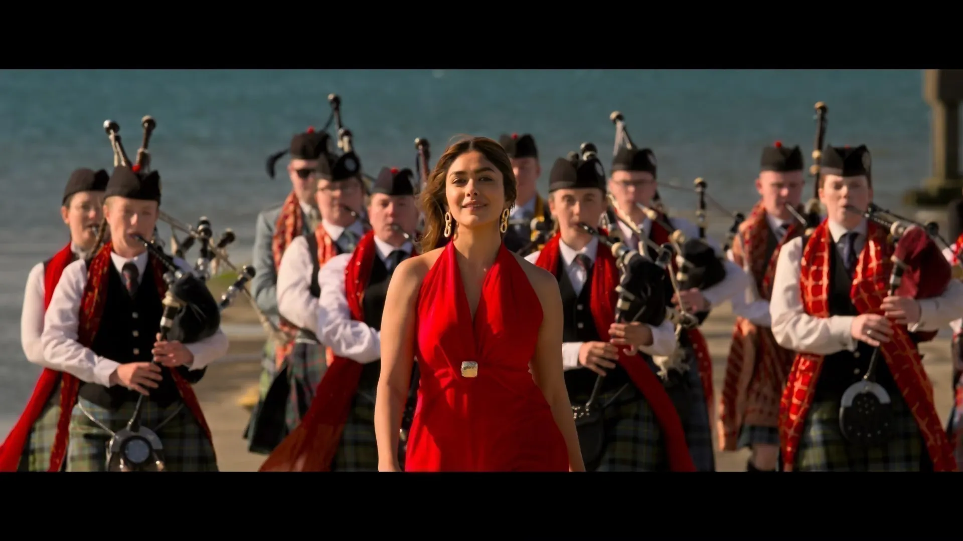 Hai Jawani Toh Ishq Hona Hai 2026 Hindi Dual Audio WEB-DL 720p – 480p – 1080p screenshot 4