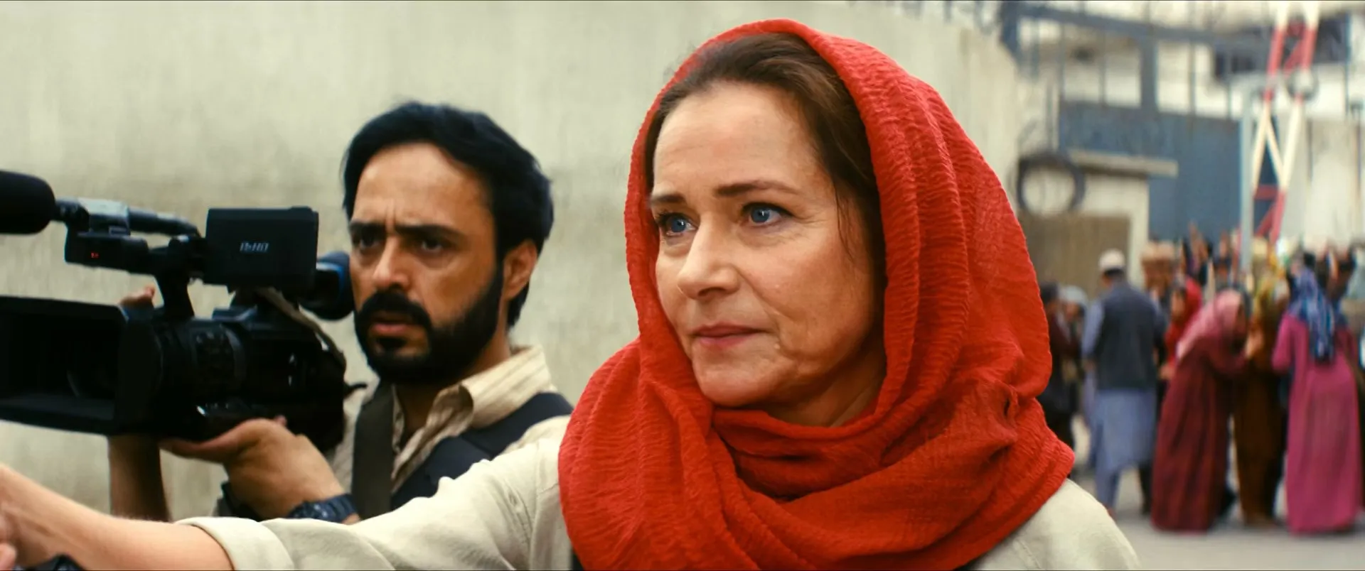 13 Days, 13 Nights 2025 Hindi – French Dual Audio WEB-DL 720p – 480p – 1080p screenshot 2