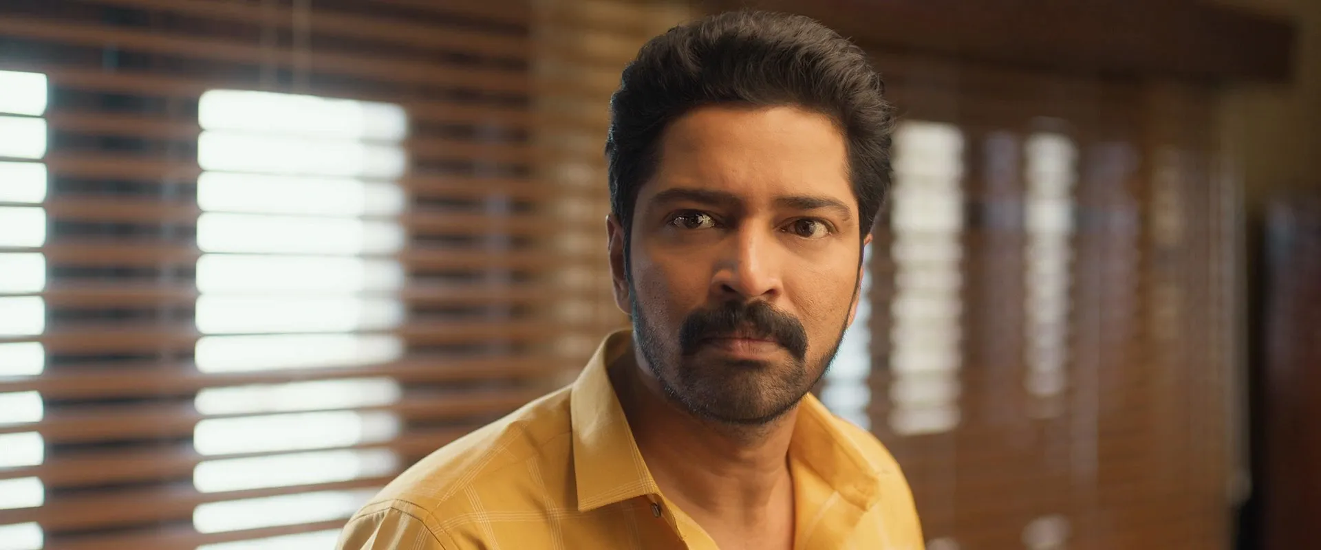 Aa Okkati Adakku 2024 Hindi Dual Audio WEB-DL 720p – 480p – 1080p screenshot 5