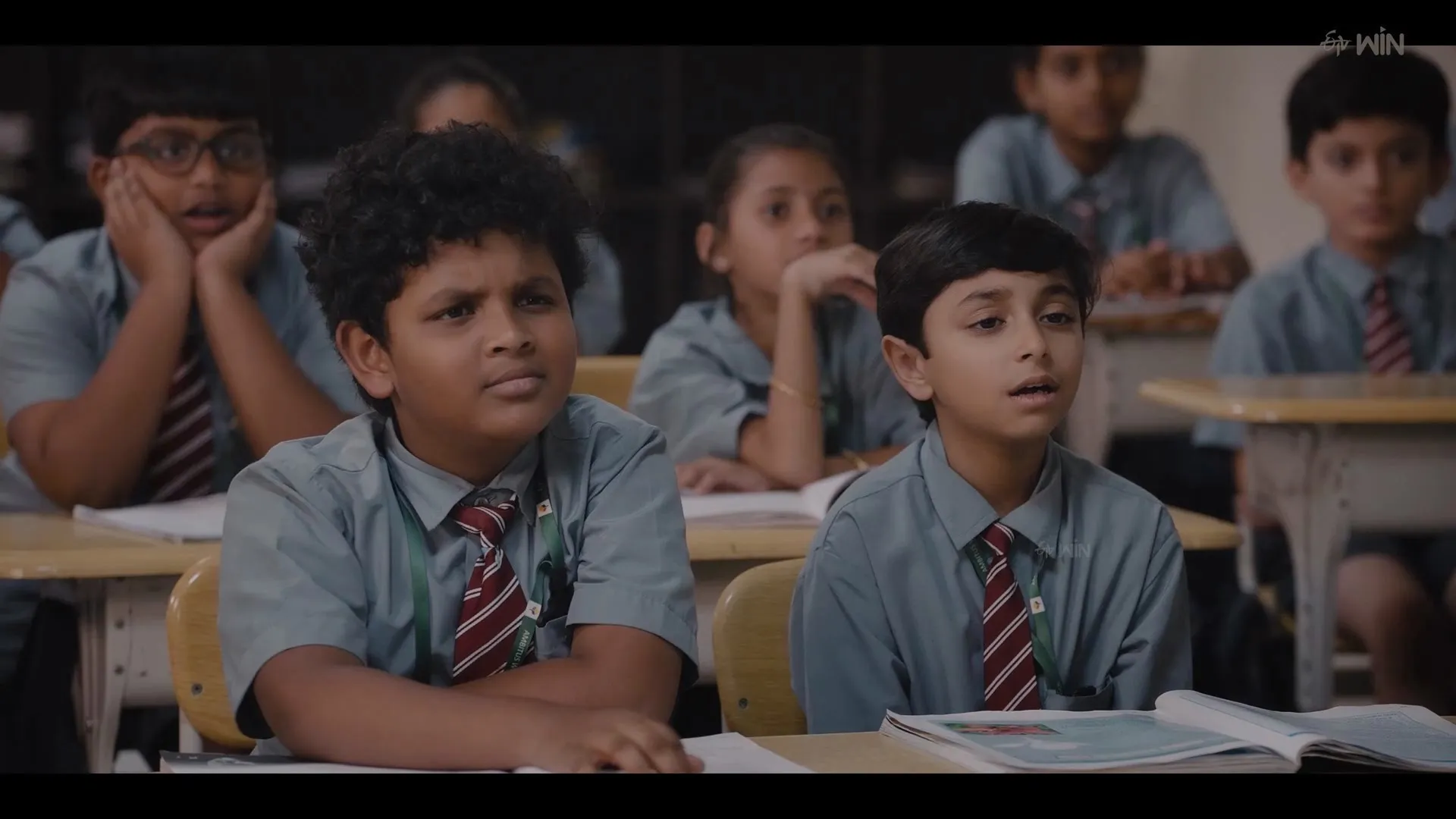 Anaganaga 2025 Hindi – Telugu Audio WEB-DL 720p – 480p – 1080p screenshot 4