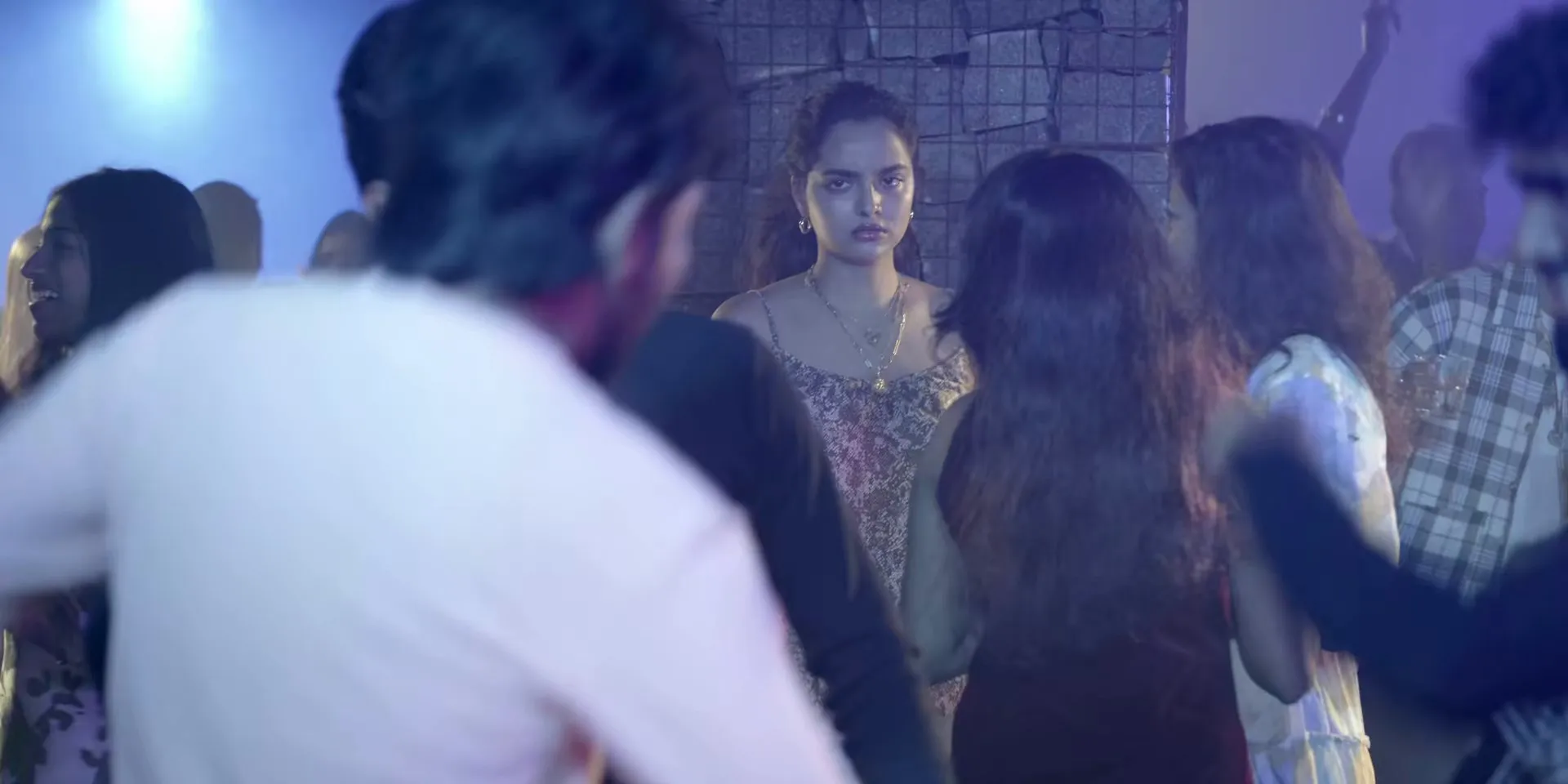 Brothers and Sisters 2026 Season 01 Complete Hindi – Tamil Audio WEB-DL 720p – 480p – 1080p screenshot 7
