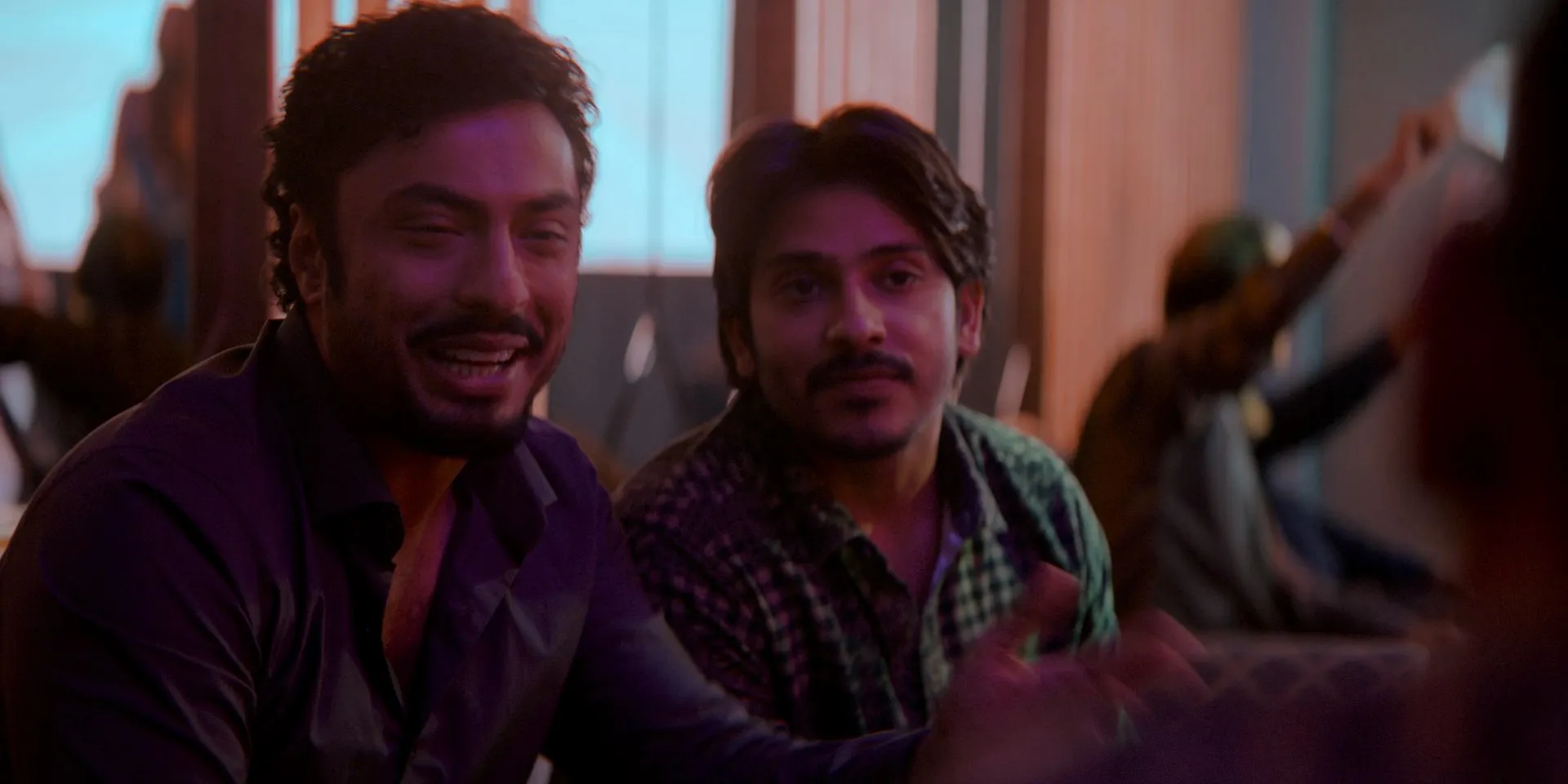 Chaar Yaar 2026 Season 1 Hindi Audio WEB-DL 720p – 480p – 1080p [ALL Episodes] screenshot 5