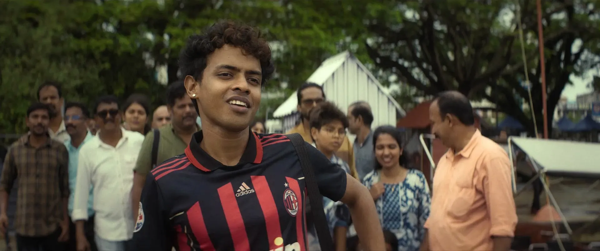 Chatha Pacha: The Ring of Rowdies 2026 Hindi – Malayalam Dual Audio WEB-DL 720p – 480p – 1080p screenshot 5