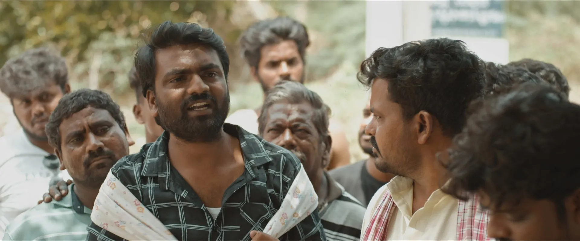 Cocoons 2026 Hindi – Telugu Dual Audio WEB-DL 720p – 480p – 1080p screenshot 2