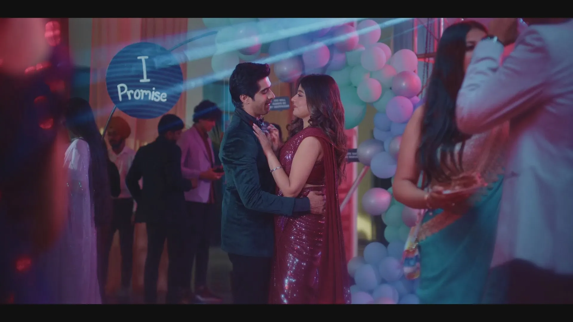 College Romance 2023 Season 04 Hindi Audio WEB-DL 720p – 480p – 1080p [ALL EPISODES] (2018) screenshot 7
