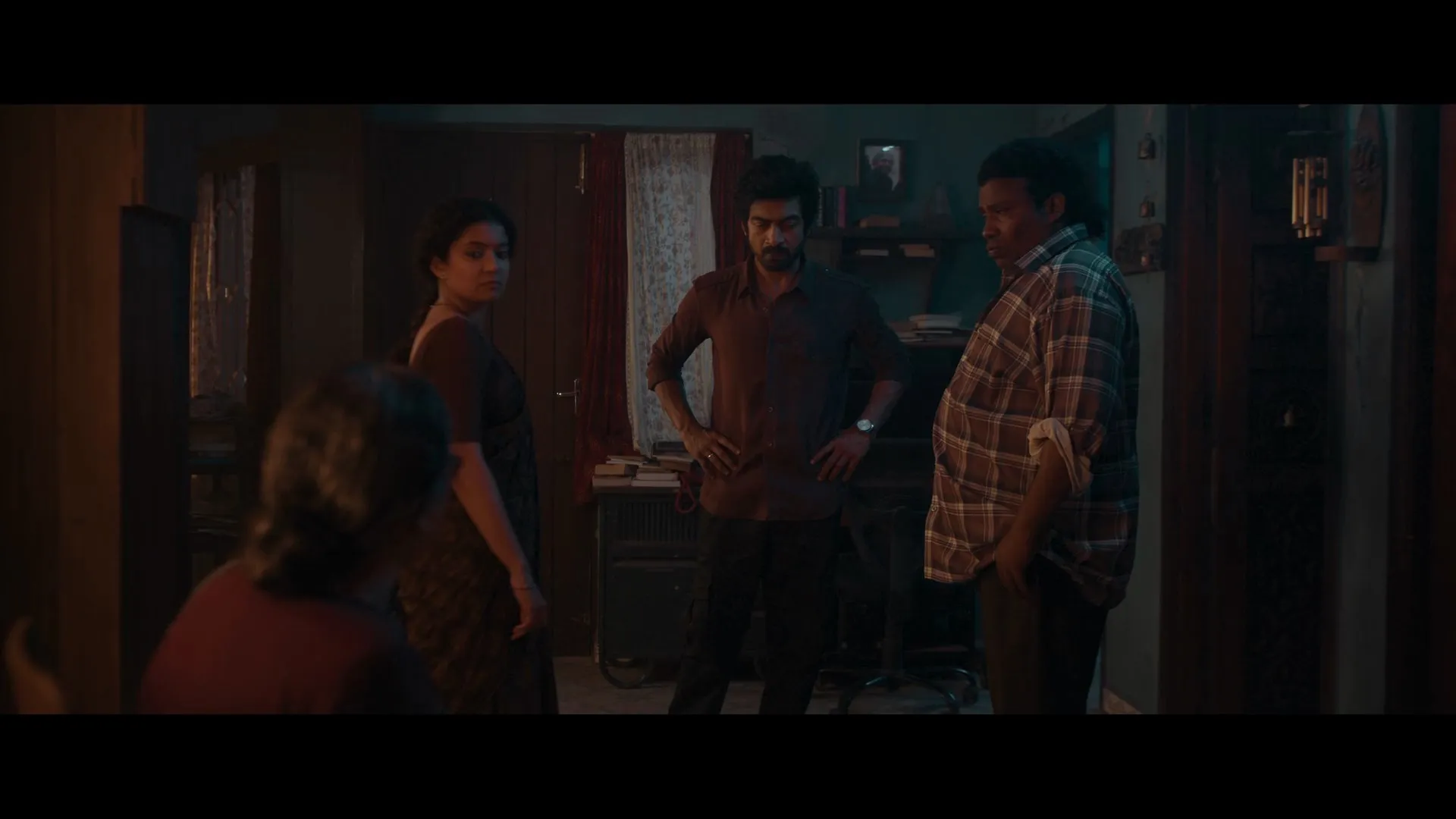 Con City 2026 Hindi – Tamil Dual Audio WEB-DL 720p – 480p – 1080p screenshot 5