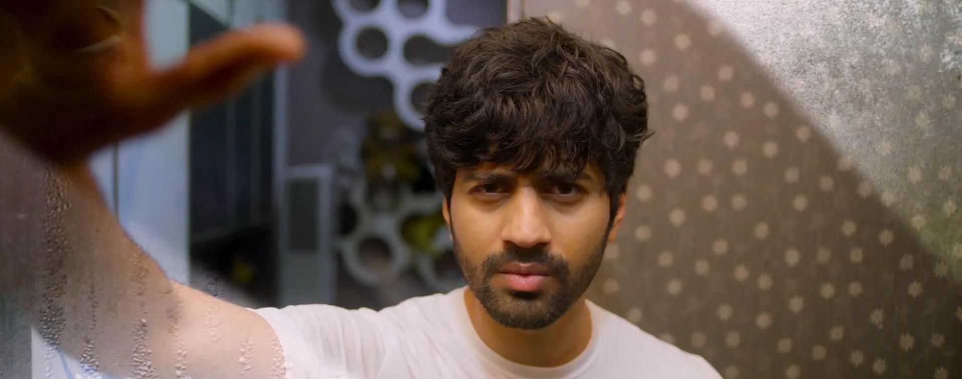 Criminal or Devil 2024 Hindi Dual Audio WEBRip 720p – 480p – 1080p screenshot 1