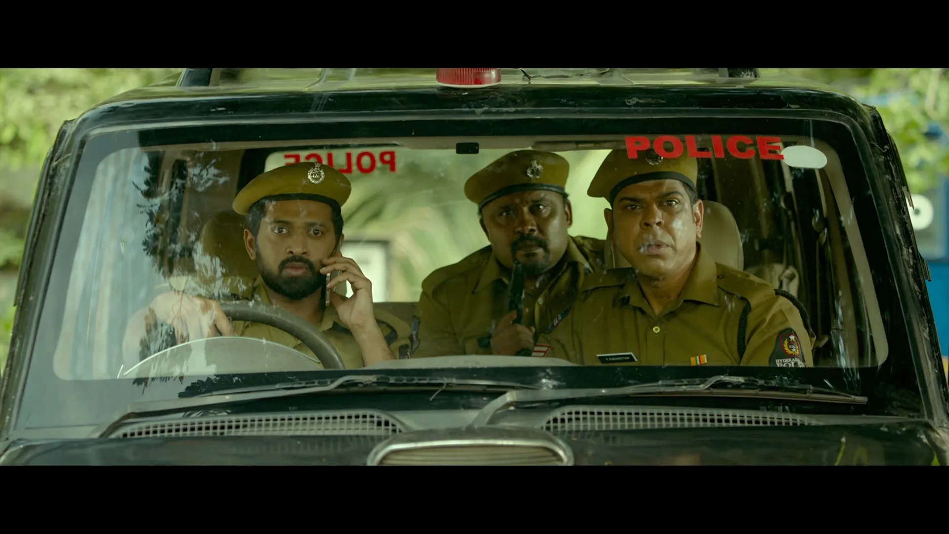 DJ: Duvvada Jagannadham 2017 Hindi – Telugu Dual Audio WEB-DL 720p – 480p – 1080p screenshot 1