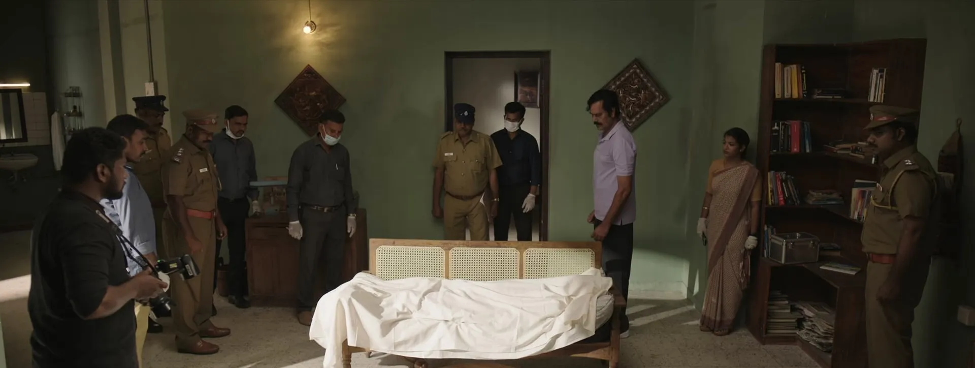 Dark 2026 Hindi – Tamil Dual Audio WEB-DL 720p – 480p – 1080p screenshot 2