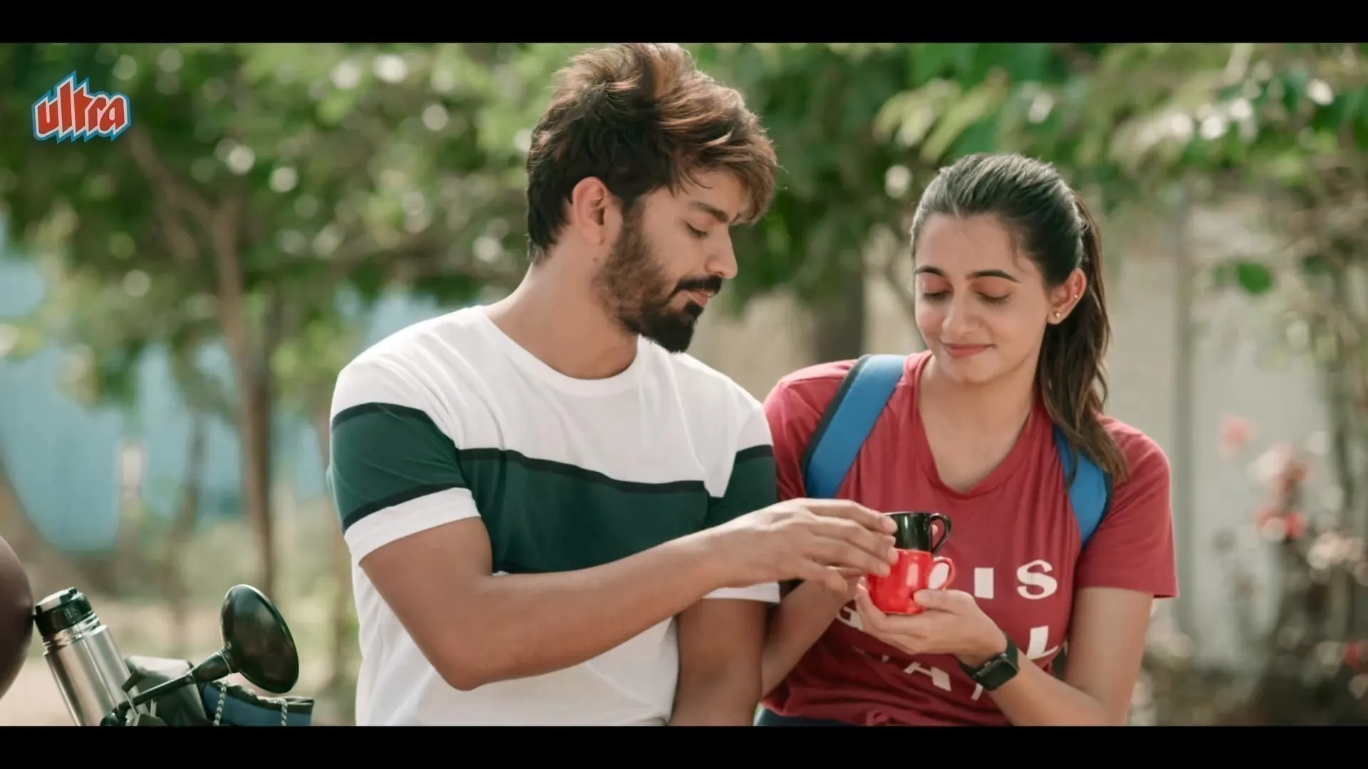 Emoji – It’s Complicated 2026 Marathi Dual Audio WEB-DL 720p – 1080p screenshot 3