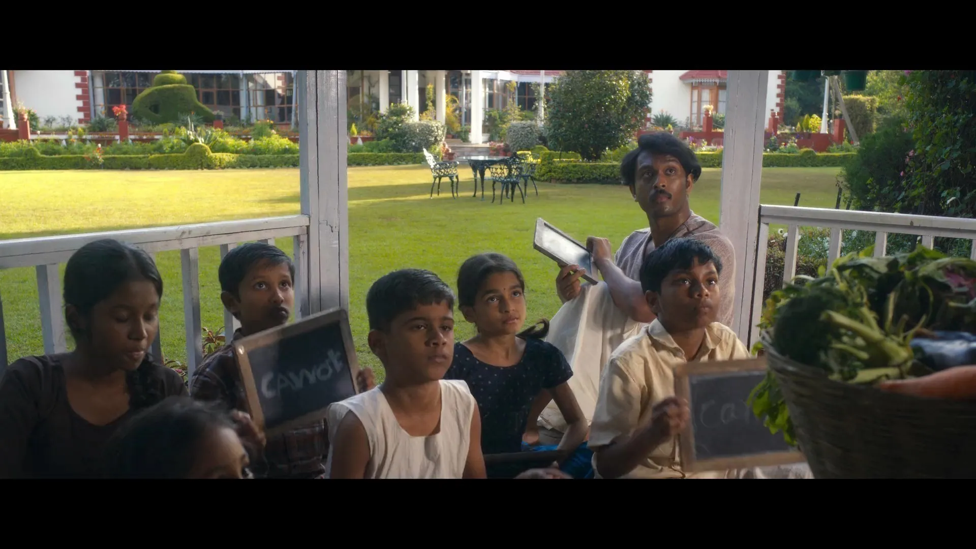 G.D.N 2026 Hindi – Tamil Audio WEB-DL 720p – 480p – 1080p screenshot 2