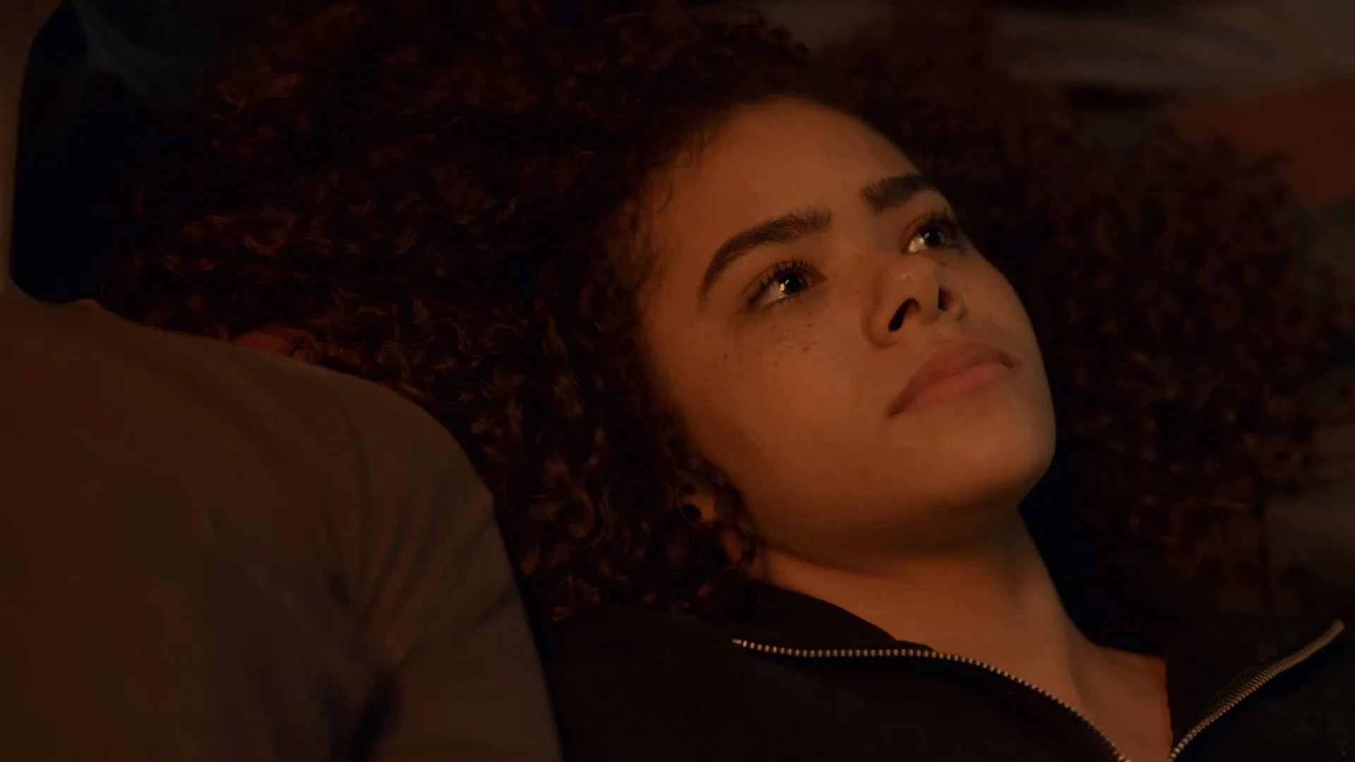 Ginny & Georgia 2023 Season 02 Hindi – English Audio WEB-DL 720p – 480p – 1080p [ALL EPISODES] screenshot 5