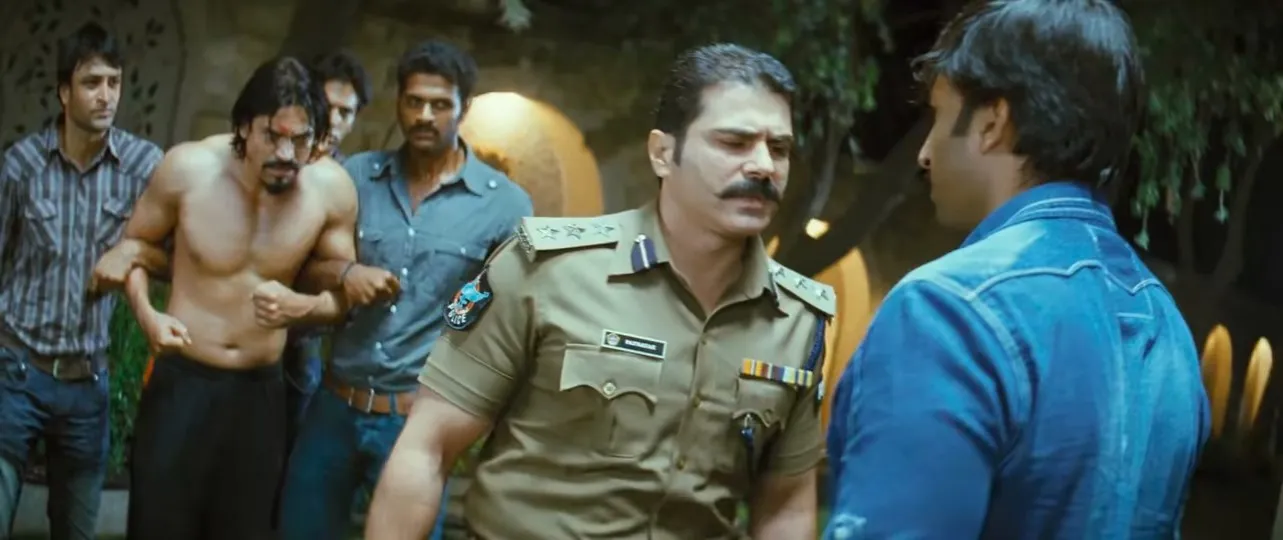 Golimaar 2010 Hindi – Telugu Dual Audio WEB-DL 720p – 480p – 1080p screenshot 4