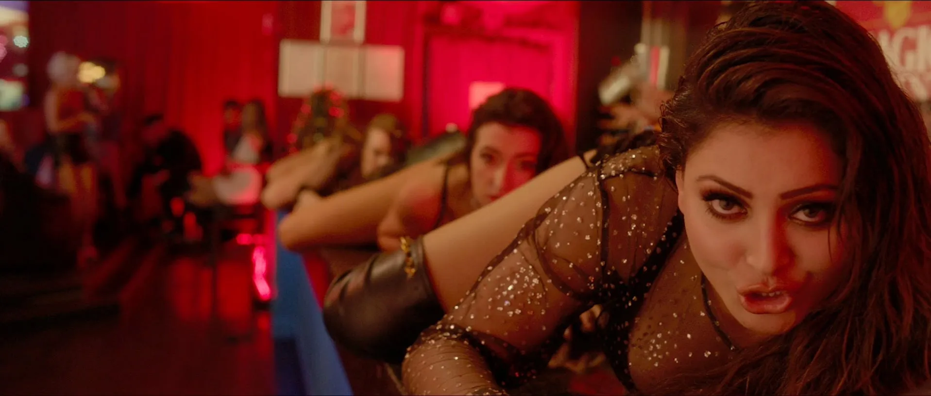 Hate Story IV 2018 Hindi Dual Audio WEB-DL 720p – 480p – 1080p screenshot 1