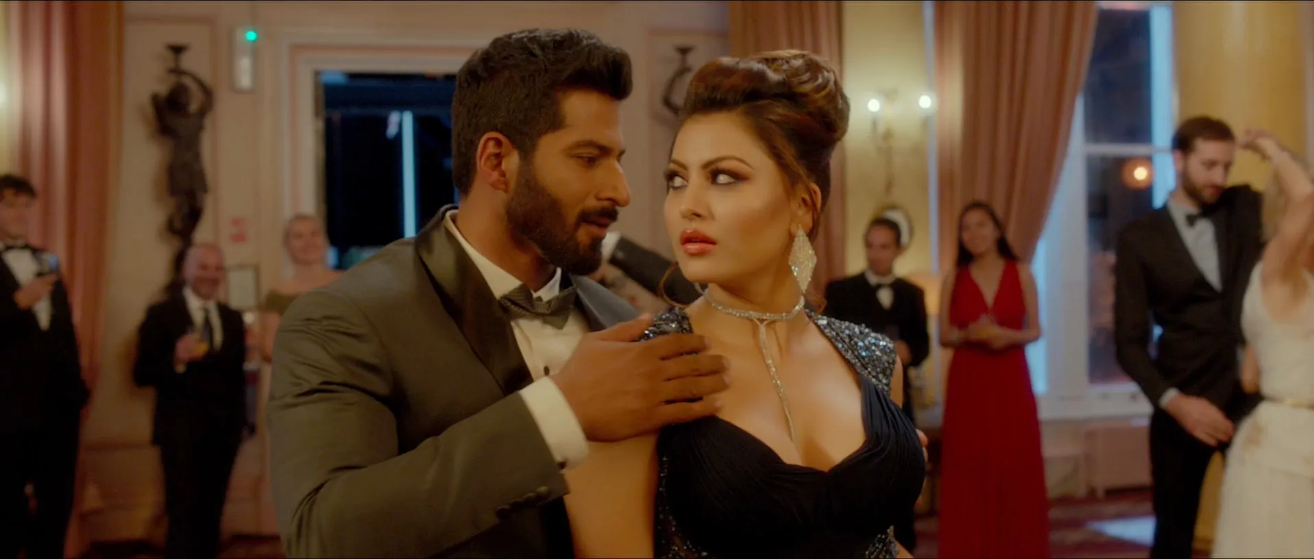 Hate Story IV 2018 Hindi Dual Audio WEB-DL 720p – 480p – 1080p screenshot 2