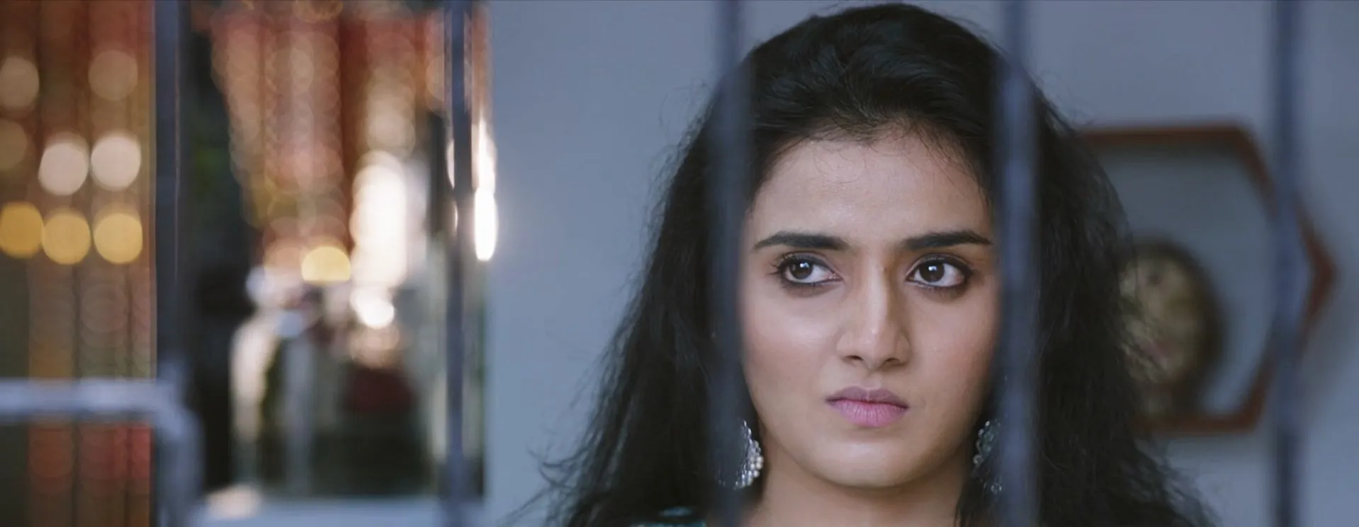 Kaalidas 2019 Hindi – Tamil Dual Audio WEB-DL 720p – 480p – 1080p screenshot 5