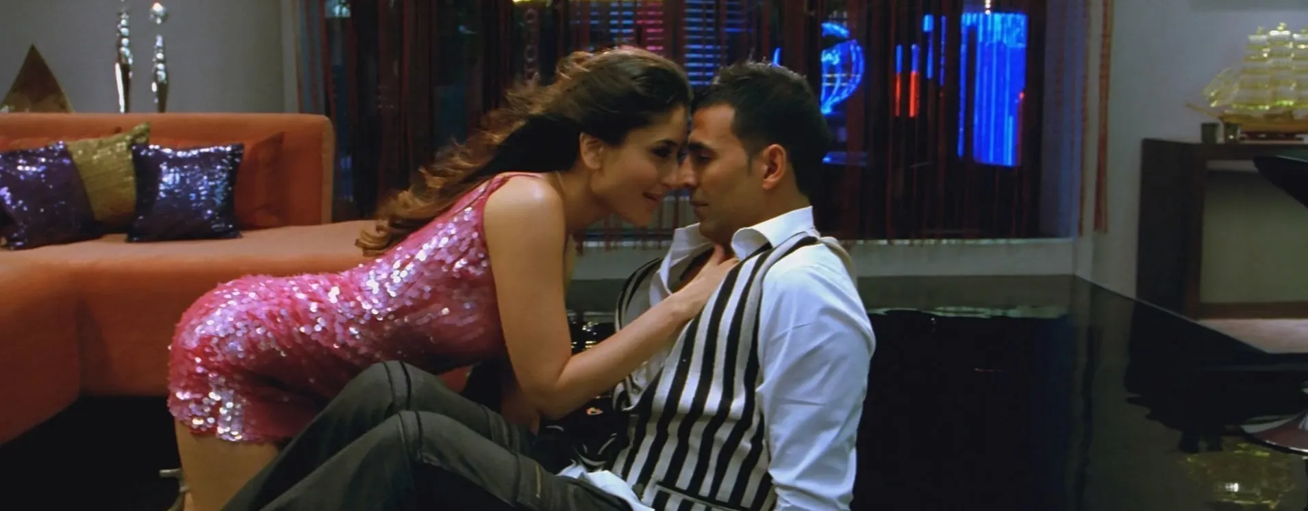 Kambakkht Ishq 2009 Hindi Dual Audio WEB-DL 720p – 480p – 1080p screenshot 5