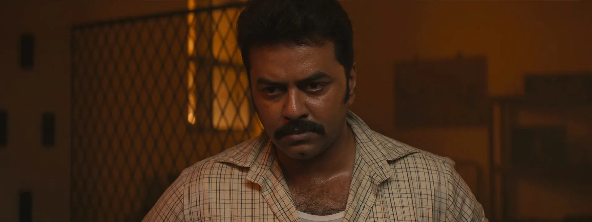 Kurup 2021 Hindi Audio WEB-DL 720p – 480p – 1080p screenshot 4
