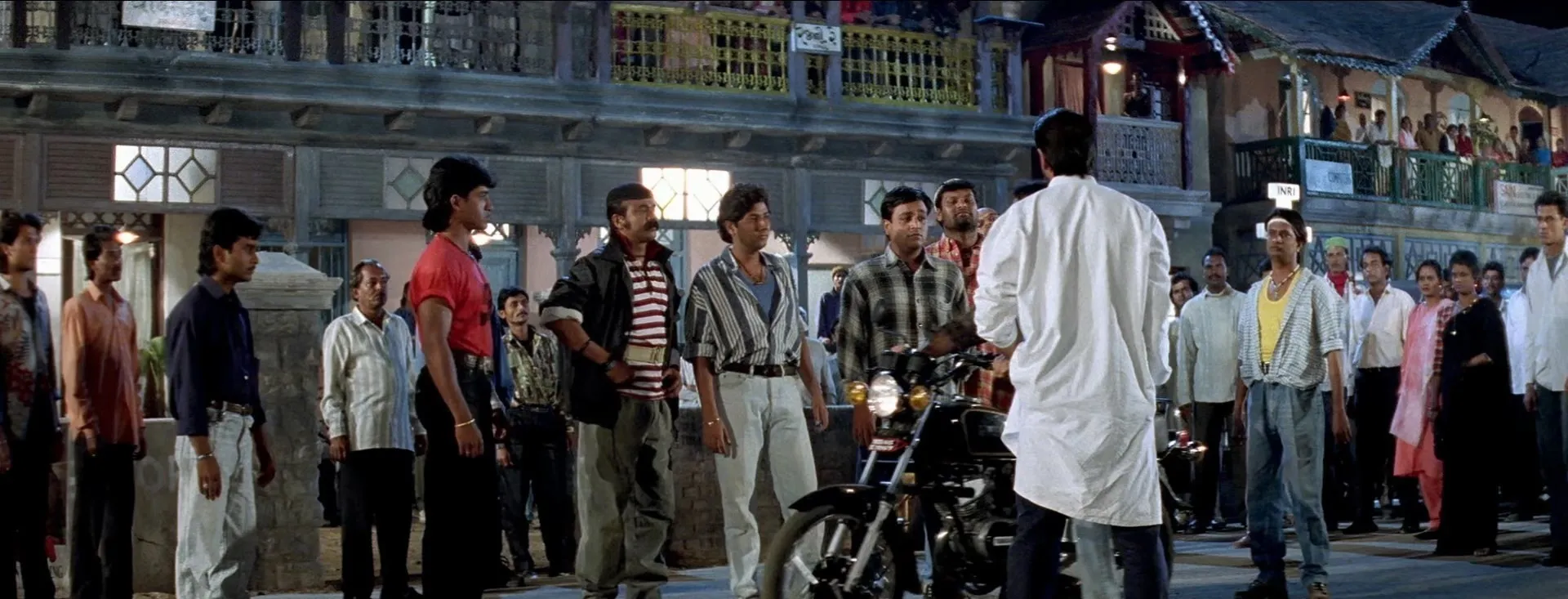 Laawaris 1999 Hindi Dual Audio WEB-DL 720p – 480p – 1080p screenshot 1