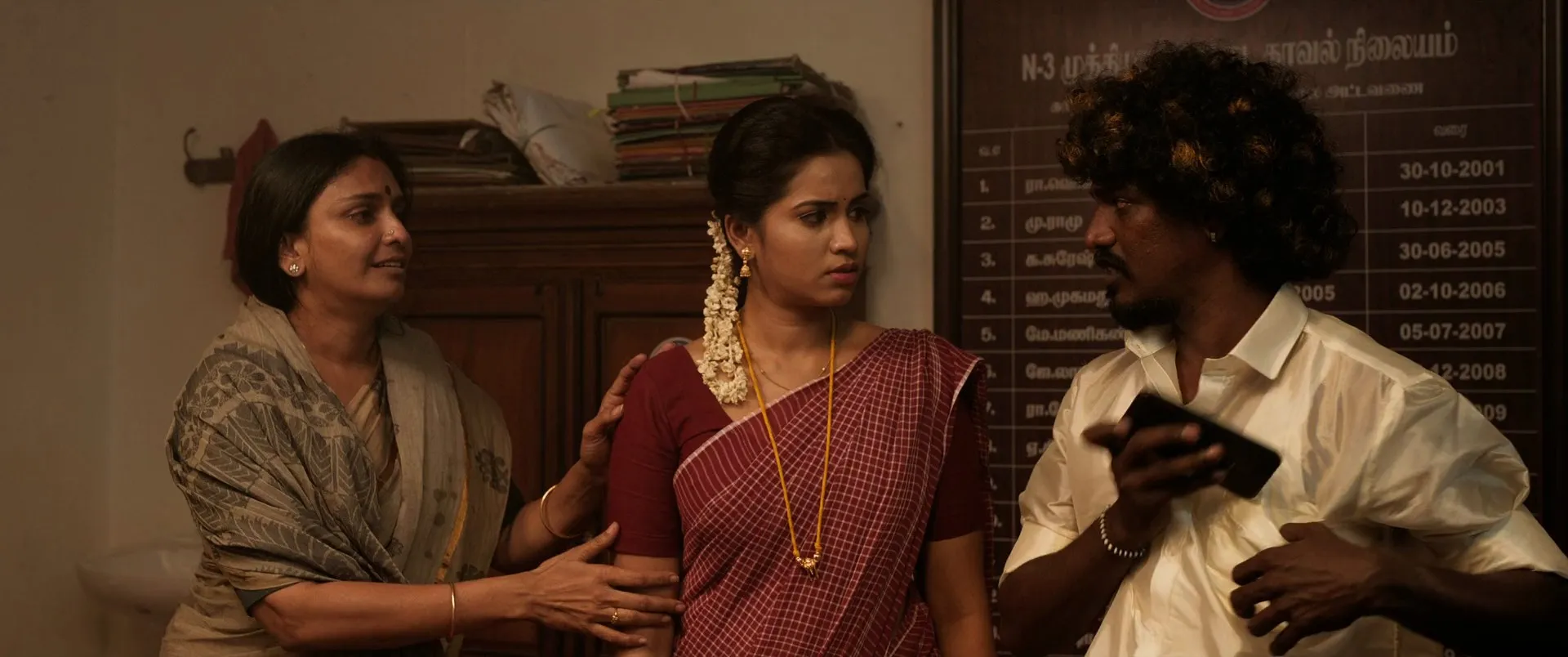 Lockdown 2026 Hindi – Tamil Dual Audio WEB-DL 720p – 480p – 1080p screenshot 4