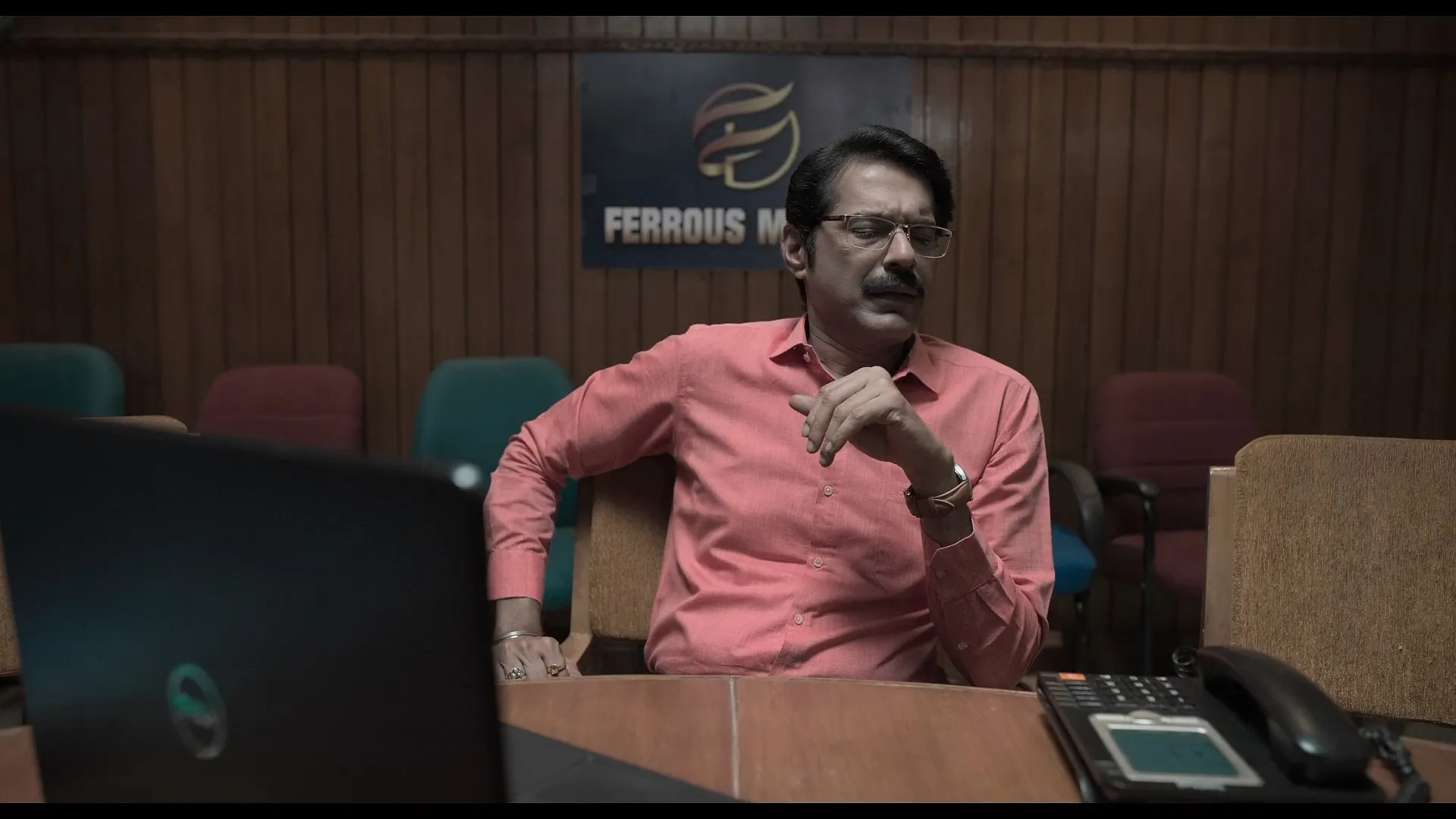 Lucky 2026 Hindi – Tamil Dual Audio WEB-DL 720p – 480p – 1080p screenshot 5