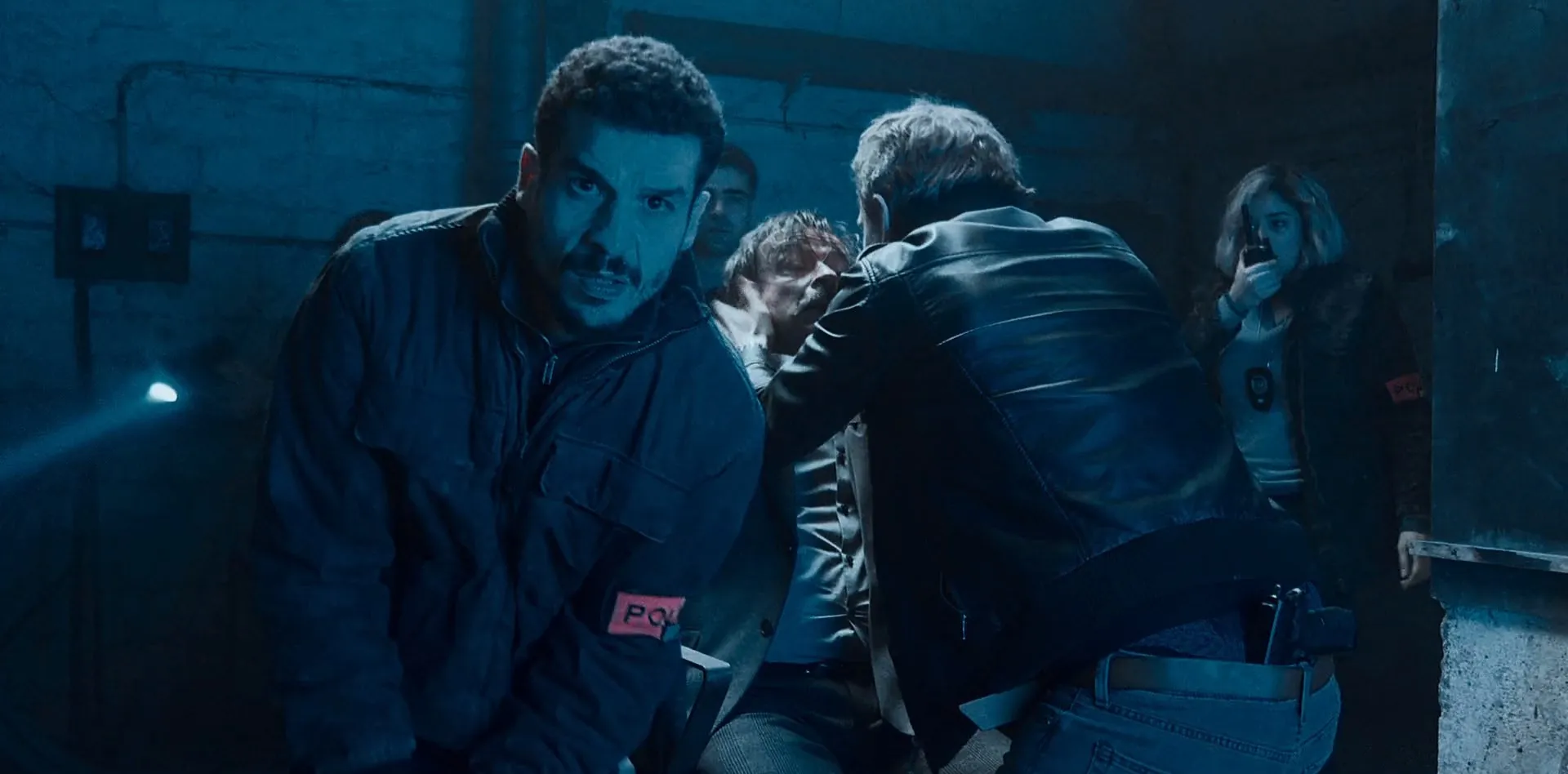 Lupin 2021 Season 01 Hindi – French Audio WEB-DL 720p – 480p – 1080p [ALL EPISODES] screenshot 3