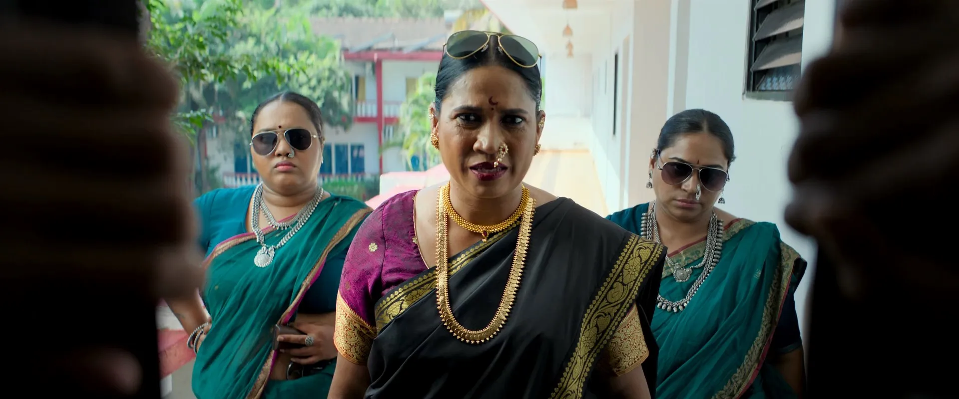 Madgaon Express 2024 Hindi Dual Audio WEB-DL 720p – 480p – 1080p screenshot 3