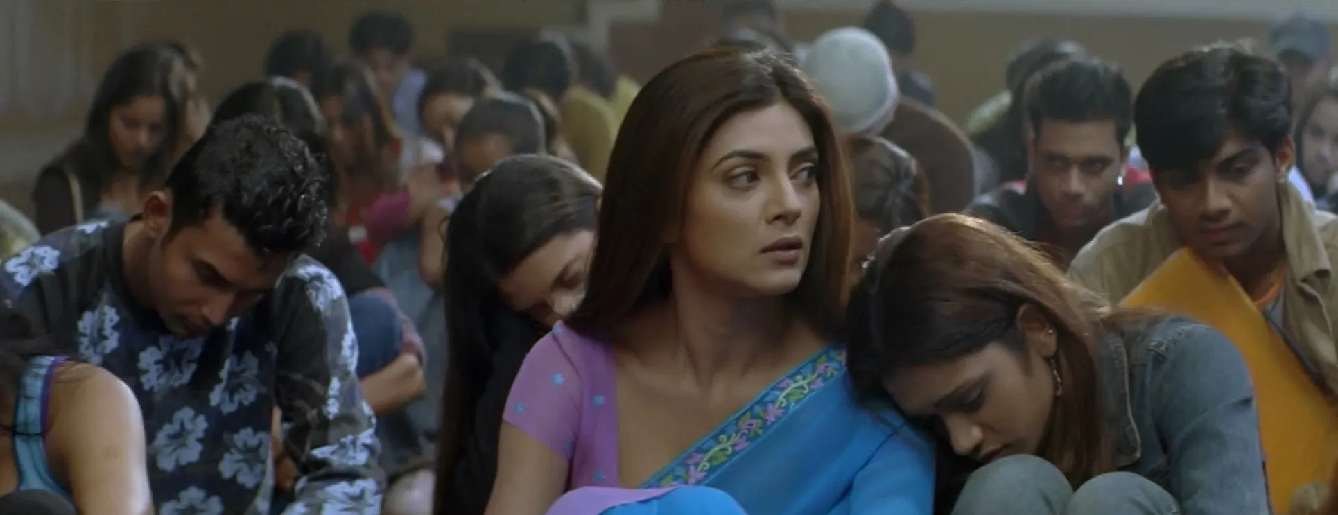Main Hoon Na 2004 Hindi Dual Audio WEB-DL 720p – 480p – 1080p screenshot 5