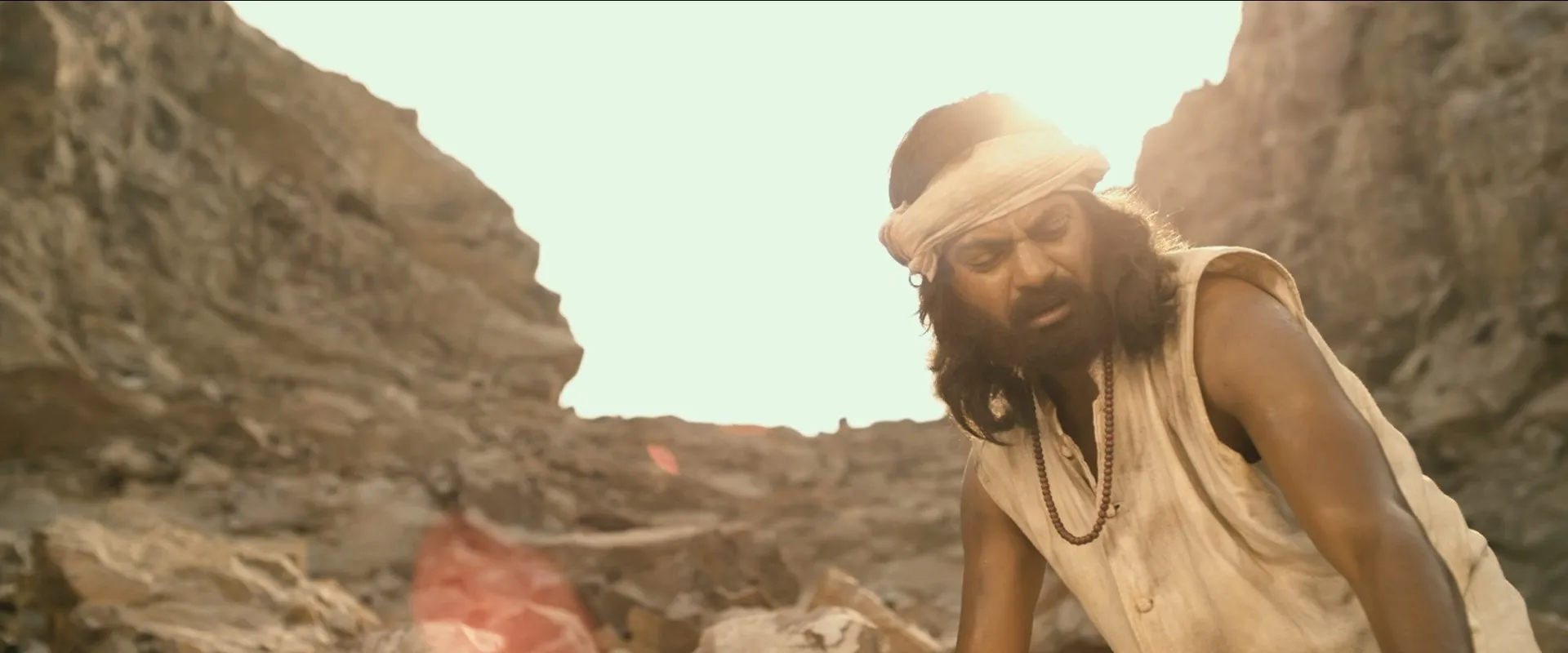 Manjhi: The Mountain Man 2015 Hindi Dual Audio WEB-DL 720p – 480p – 1080p screenshot 3