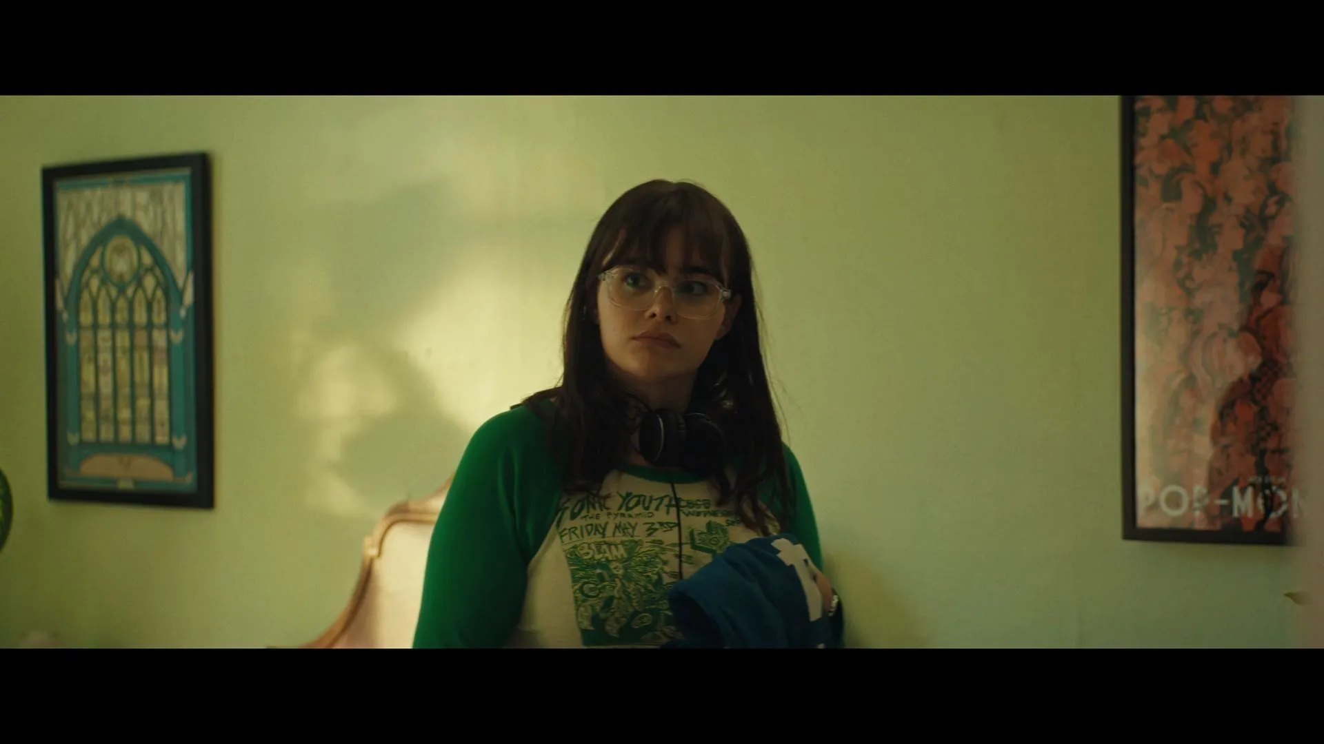 Mile End Kicks 2026 Hindi – English Dual Audio WEB-DL 720p – 480p – 1080p screenshot 1