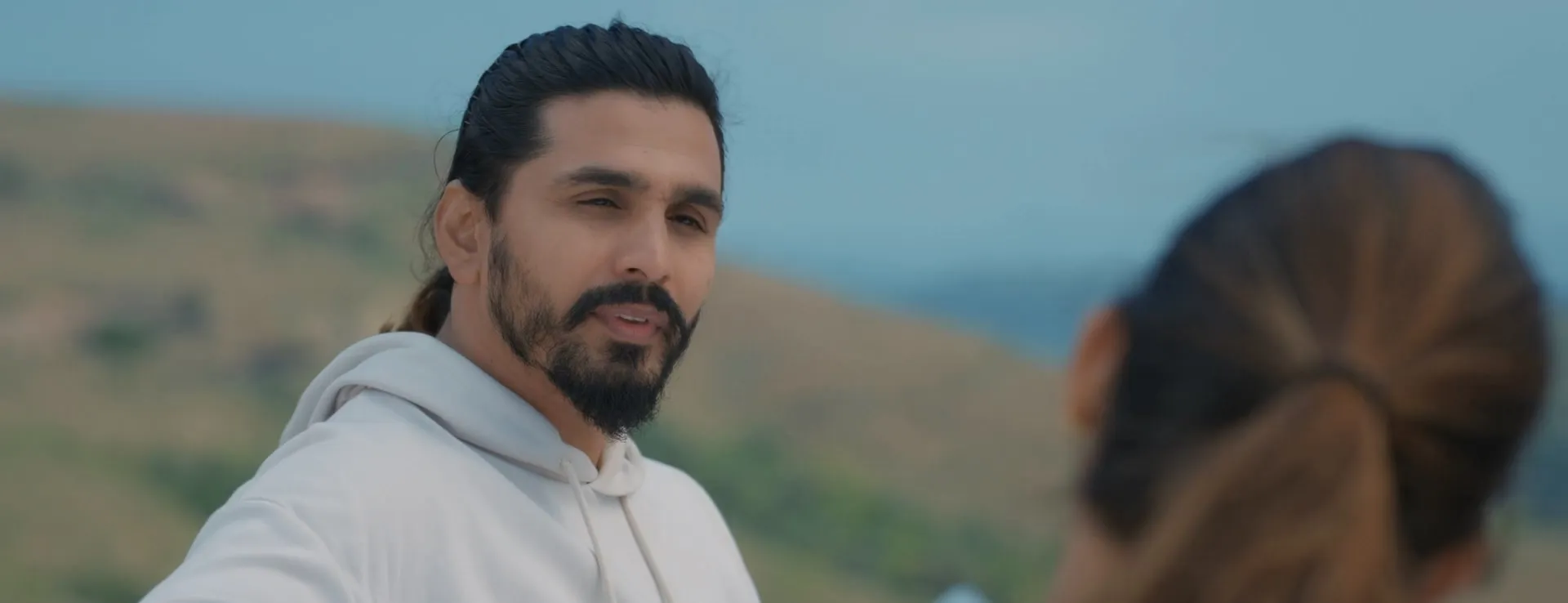 Moda Kavida Vaathavarana 2026 Hindi – Kannada Dual Audio WEB-DL 720p – 480p – 1080p screenshot 2