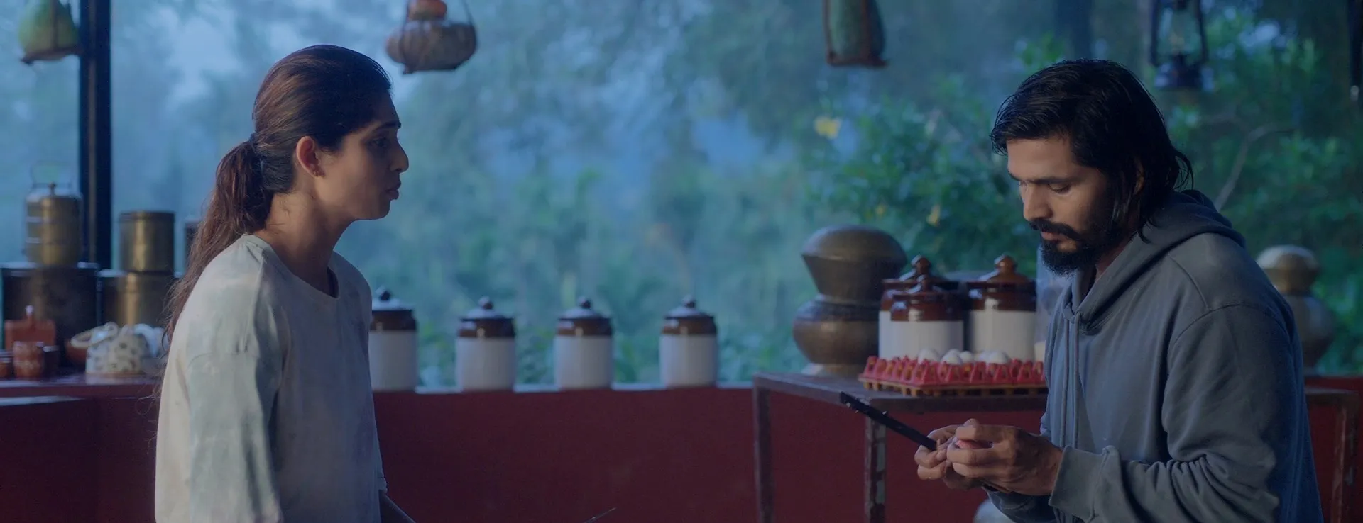 Moda Kavida Vaathavarana 2026 Hindi – Kannada Dual Audio WEB-DL 720p – 480p – 1080p screenshot 4