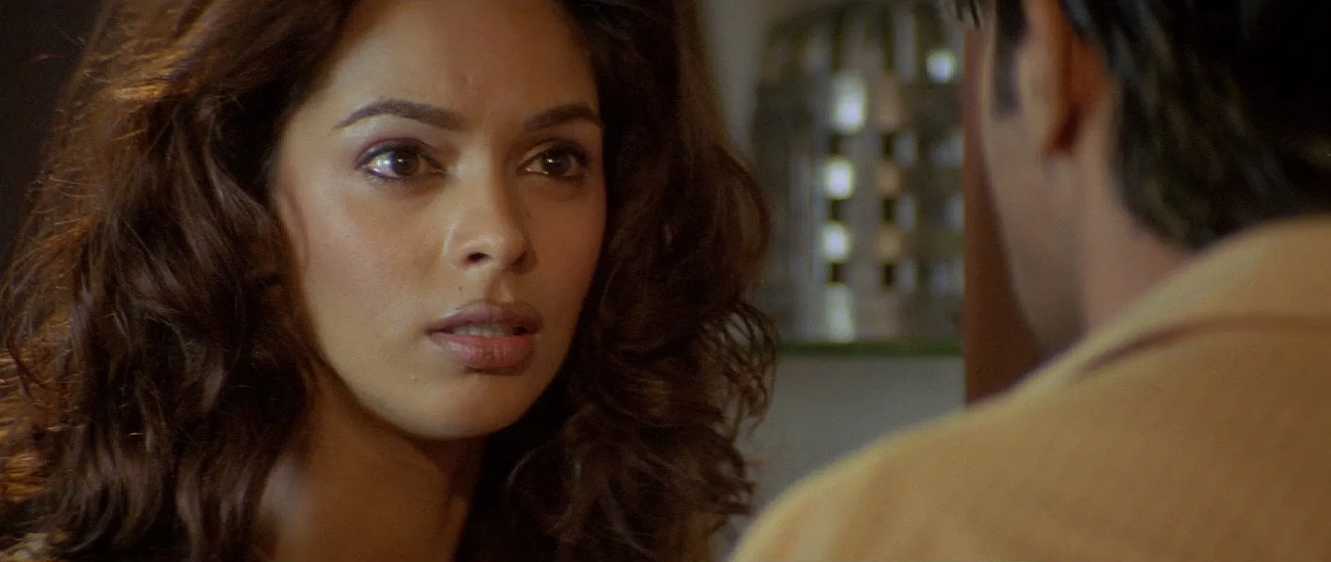 Murder 2004 Hindi – English Dual Audio WEB-DL 720p – 480p – 1080p screenshot 3