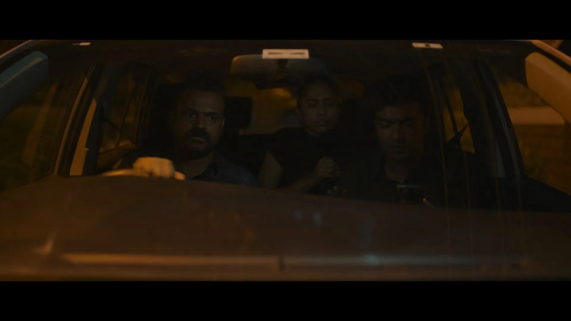 Officer on Duty 2025 Hindi – Malayalam Audio WEB-DL 720p – 480p – 1080p screenshot 3