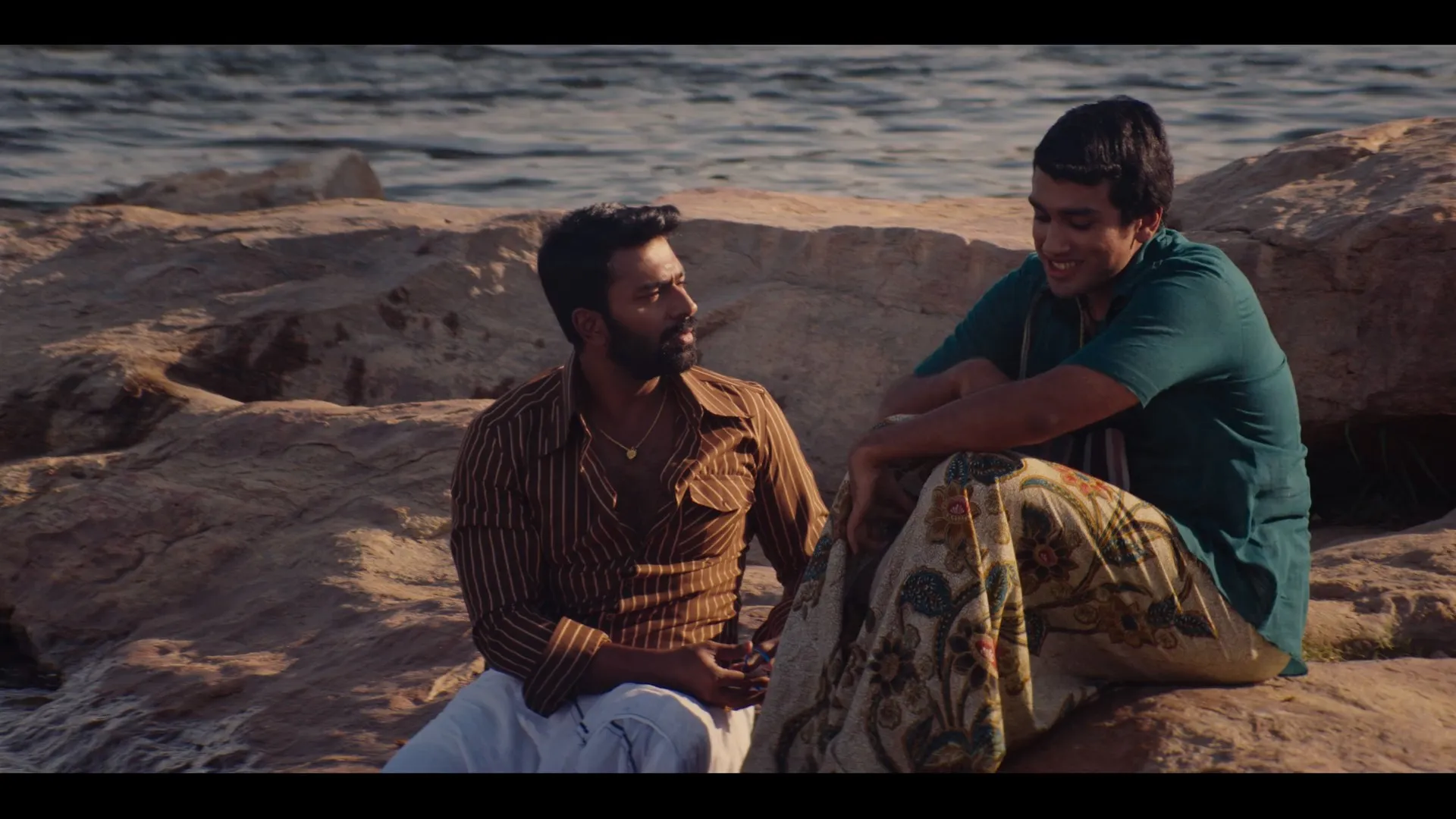 Paava Kadhaigal 2020 Season 1 Hindi – Tamil Audio WEB-DL 720p – 480p – 1080p [ALL Episodes] screenshot 1