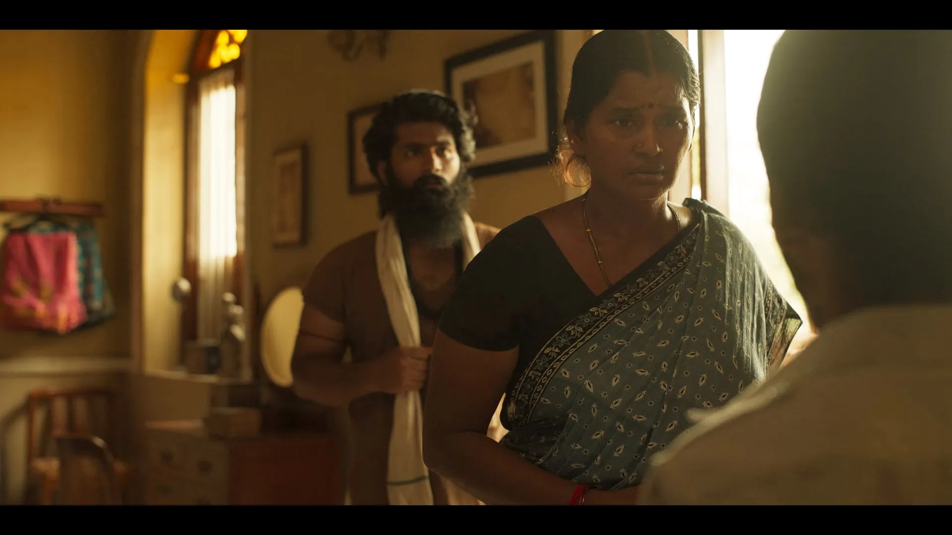 Paava Kadhaigal 2020 Season 1 Hindi – Tamil Audio WEB-DL 720p – 480p – 1080p [ALL Episodes] screenshot 4