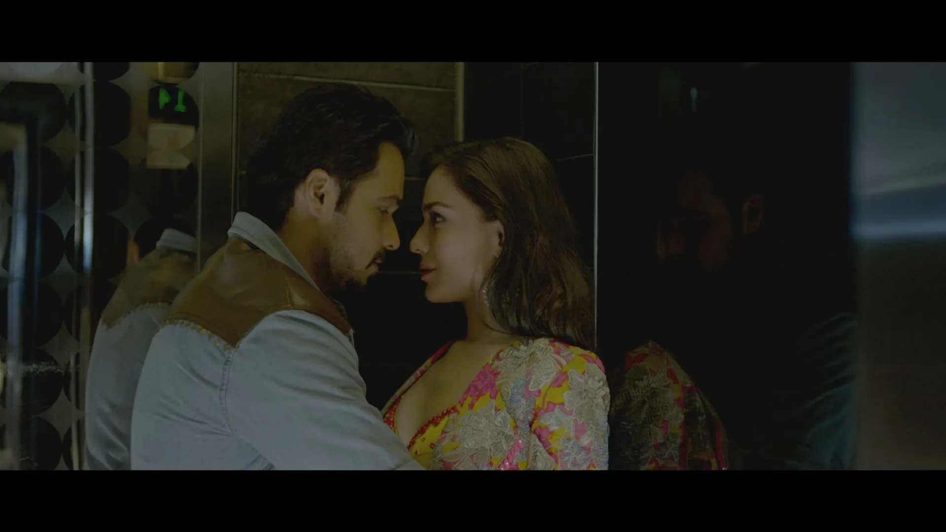 Raja Natwarlal 2014 Hindi Dual Audio WEB-DL 720p – 480p – 1080p screenshot 4
