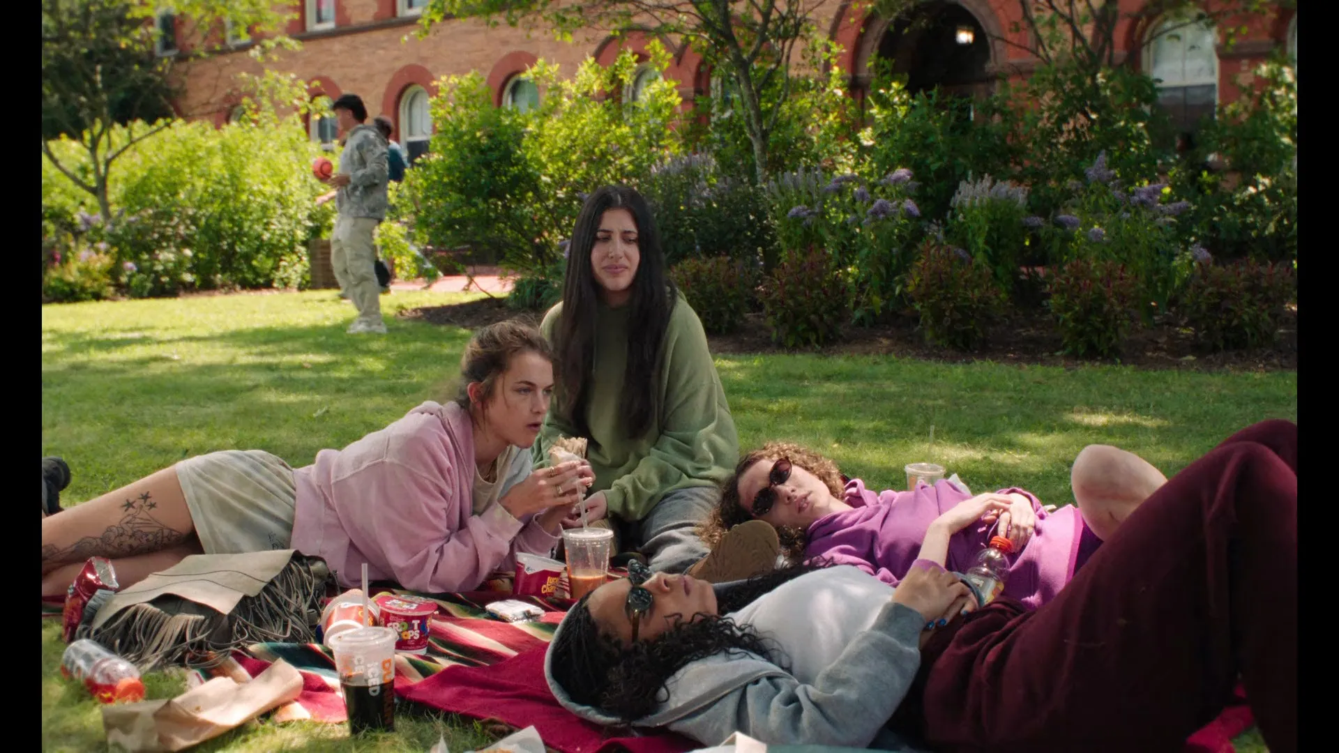 Roommates 2026 Hindi – English Dual Audio WEB-DL 720p – 480p – 1080p screenshot 3