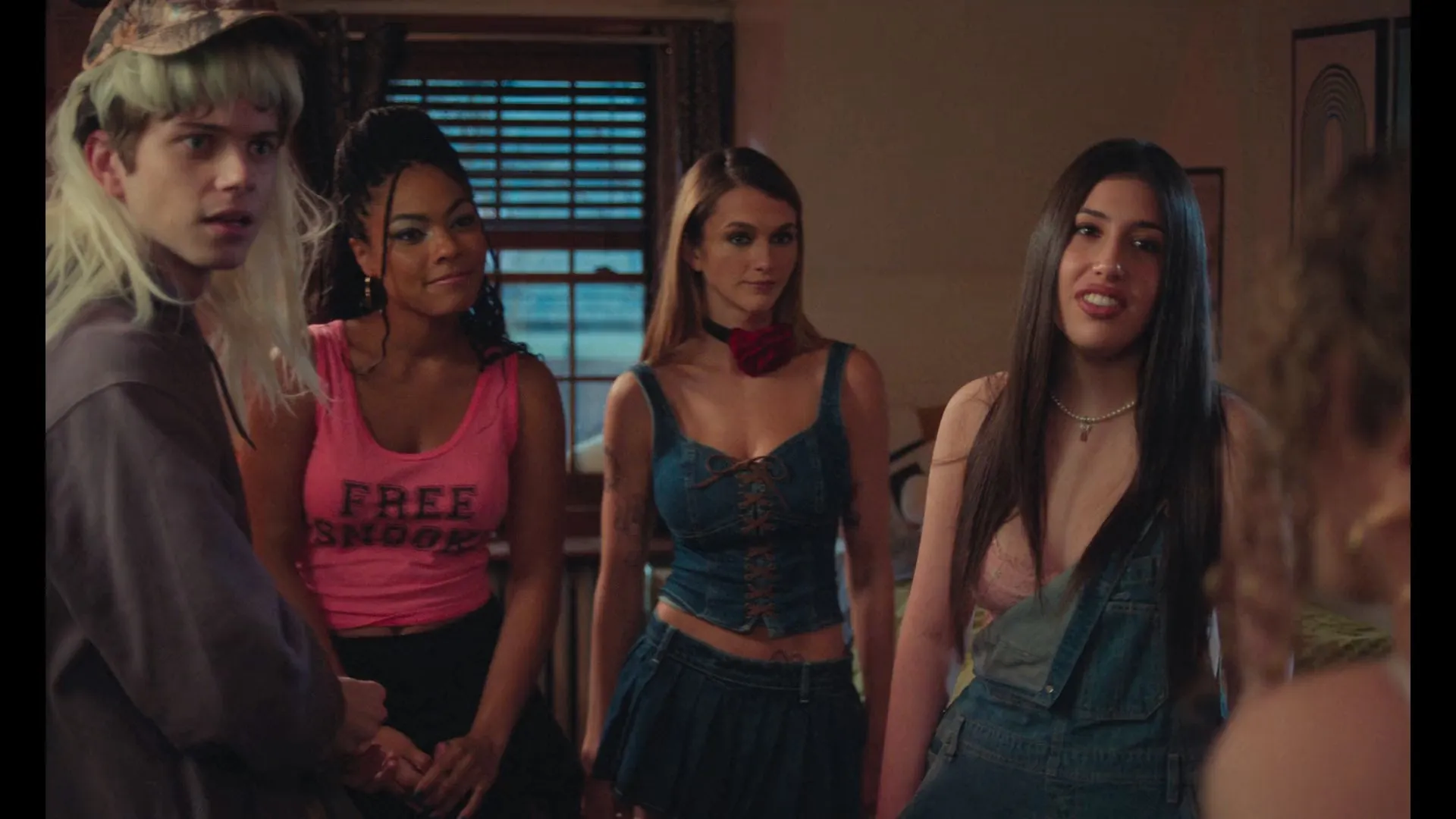 Roommates 2026 Hindi – English Dual Audio WEB-DL 720p – 480p – 1080p screenshot 4