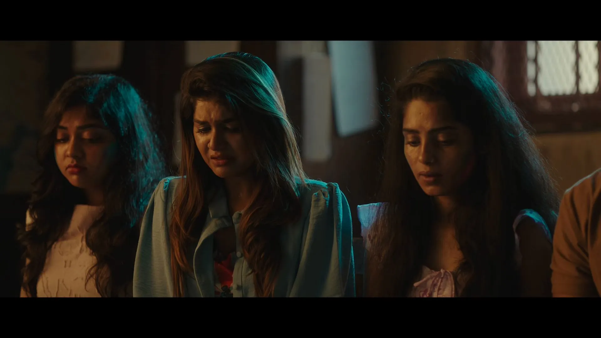 Royal 2025 Hindi – Telugu Dual Audio WEB-DL 720p – 480p – 1080p screenshot 1