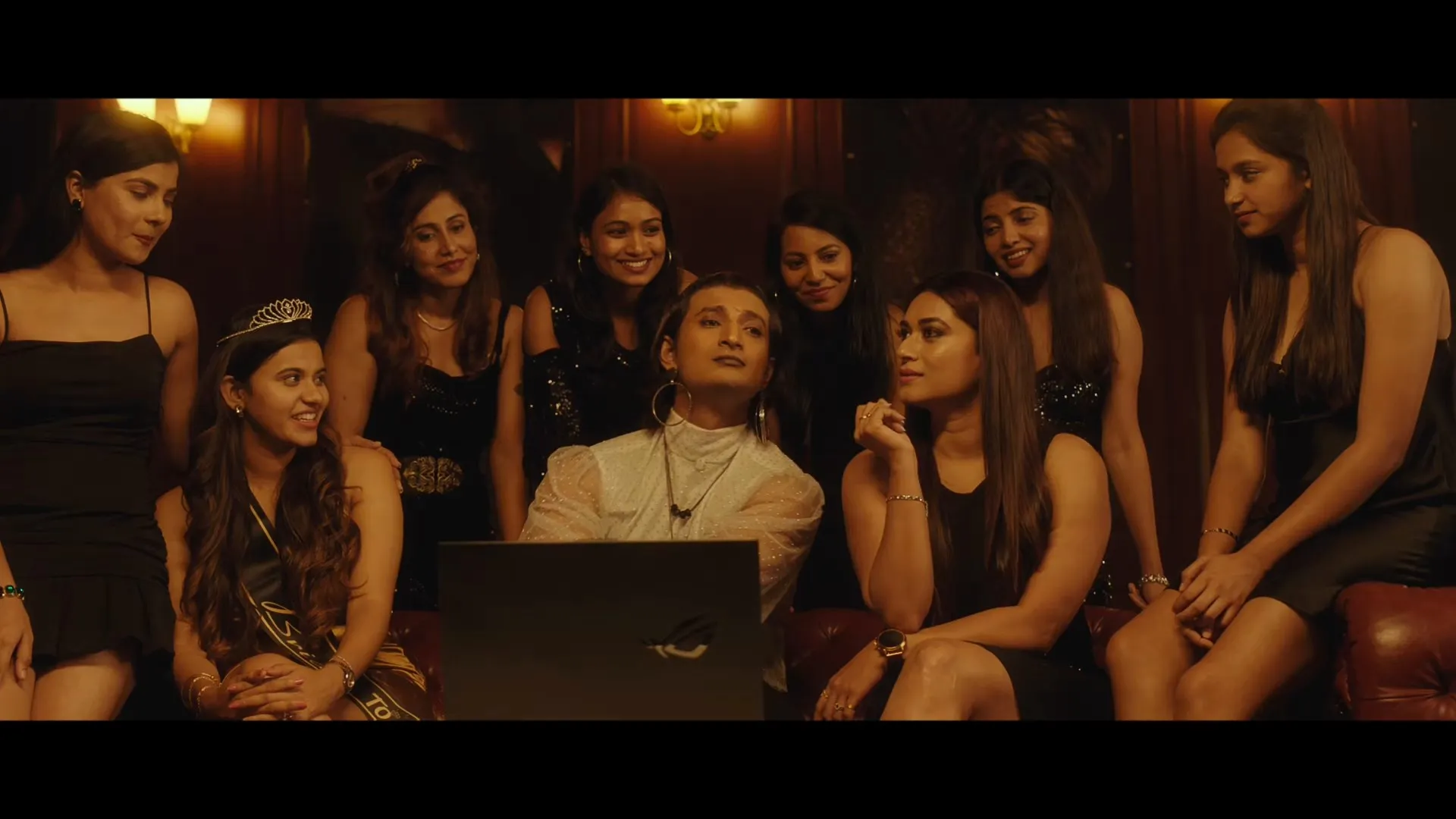Royal 2025 Hindi – Telugu Dual Audio WEB-DL 720p – 480p – 1080p screenshot 5