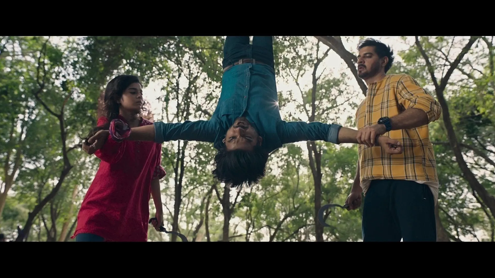 Saale Aashiq 2025 Hindi Dual Audio WEB-DL 720p – 480p – 1080p screenshot 4
