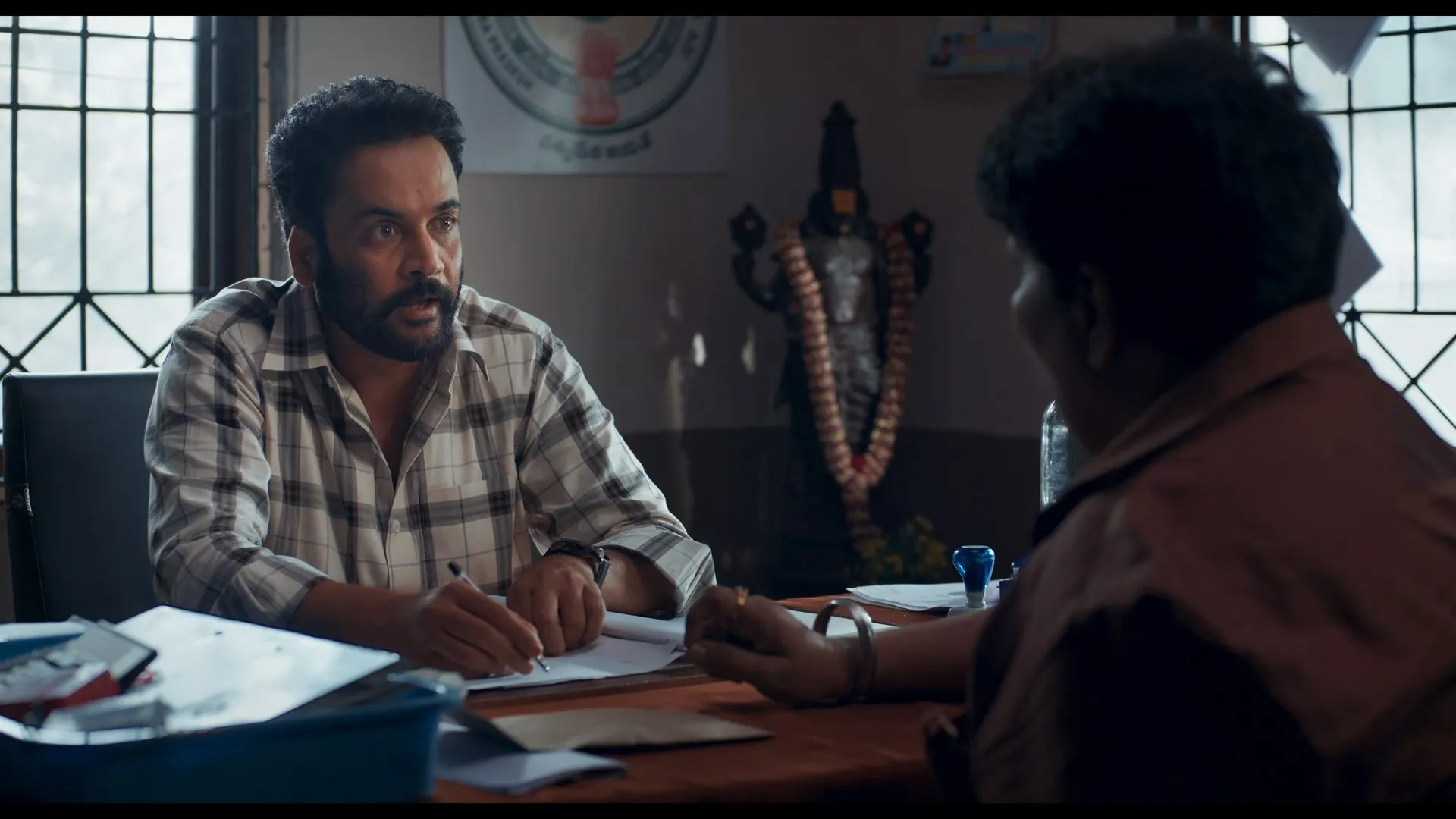 Sampradayini Suppini Suddapoosani 2026 Hindi – Telugu Dual Audio WEB-DL 720p – 480p – 1080p screenshot 5