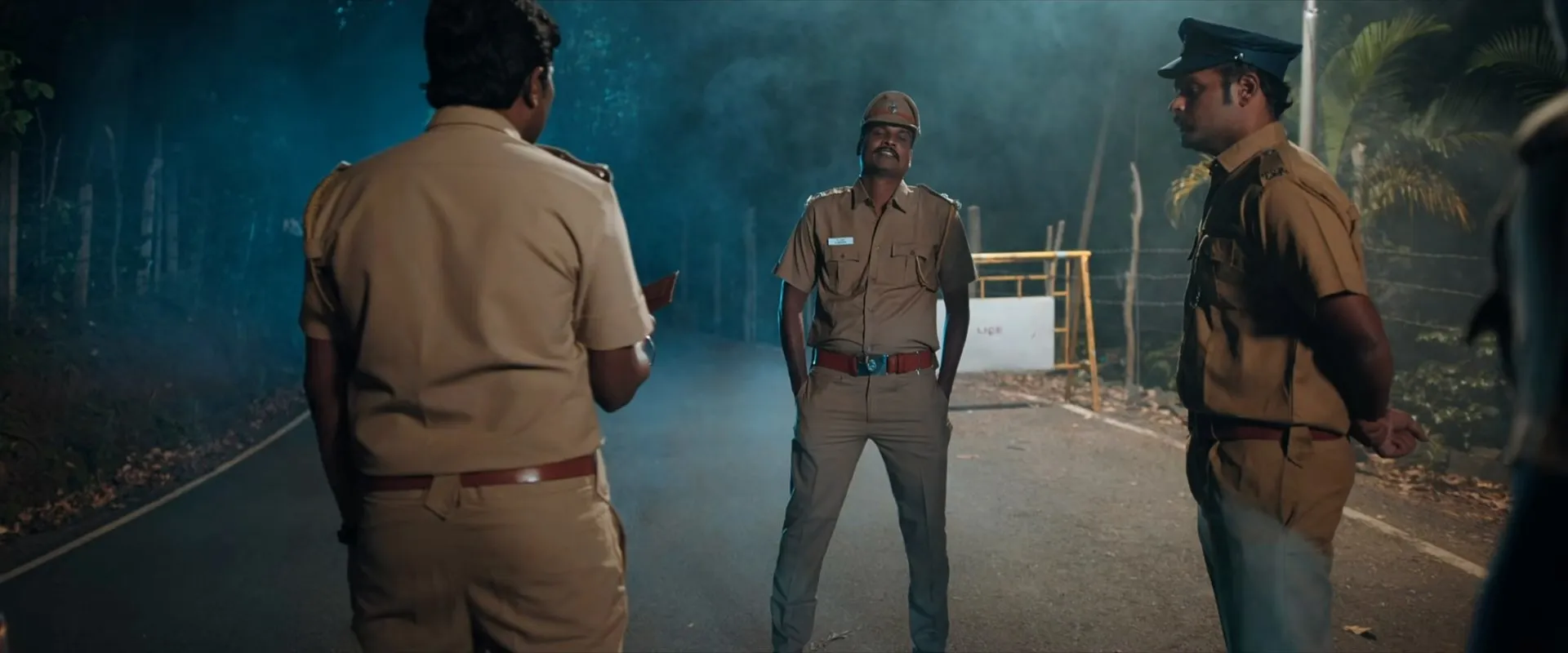 Sattam En Kaiyil 2024 Hindi – Tamil Dual Audio WEB-DL 720p – 480p – 1080p screenshot 4
