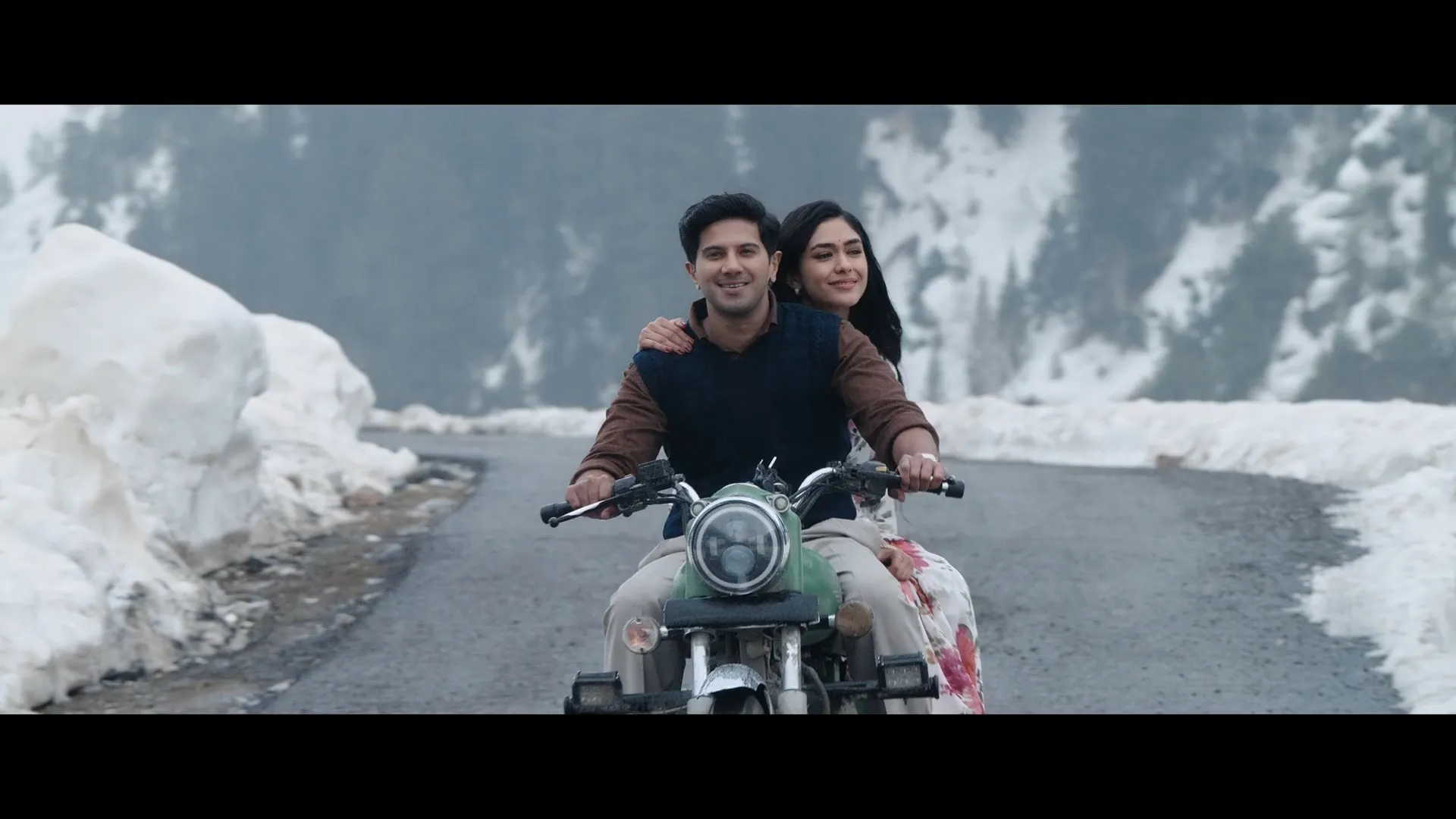 Sita Ramam 2022 Hindi – Telugu Dual Audio WEB-DL 720p – 480p – 1080p screenshot 4