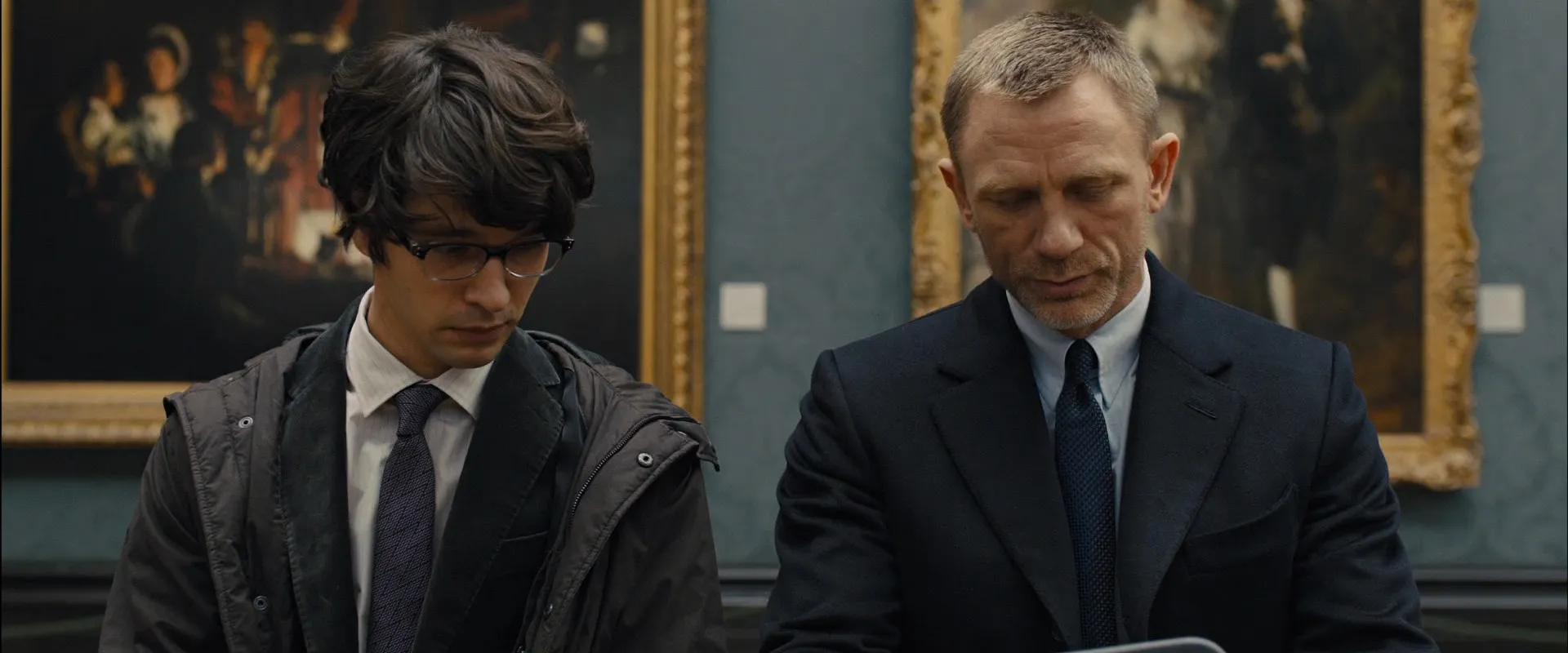 Skyfall: Shooting Bond 2012 Hindi Dual Audio WEB-DL 720p – 480p – 1080p screenshot 3