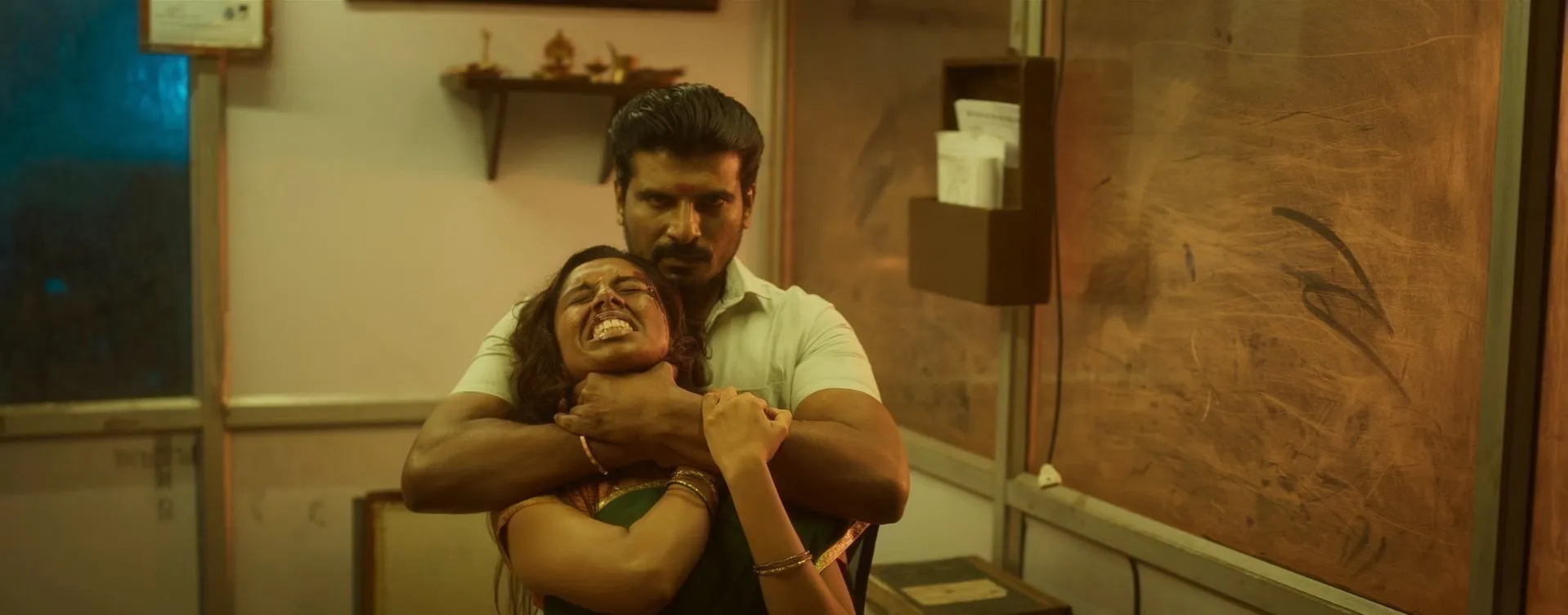 Ten Hours 2025 Hindi – Tamil Dual Audio WEB-DL 720p – 480p – 1080p screenshot 3
