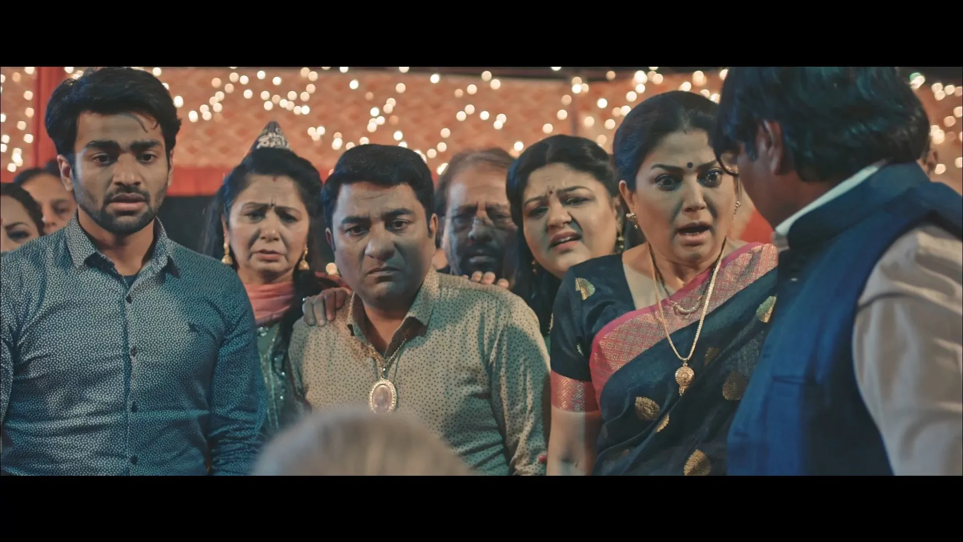 The Aam Aadmi Family 2019 Season 3 Hindi Audio WEB-DL 720p – 480p – 1080p [ALL EPISODES] (2016) screenshot 7