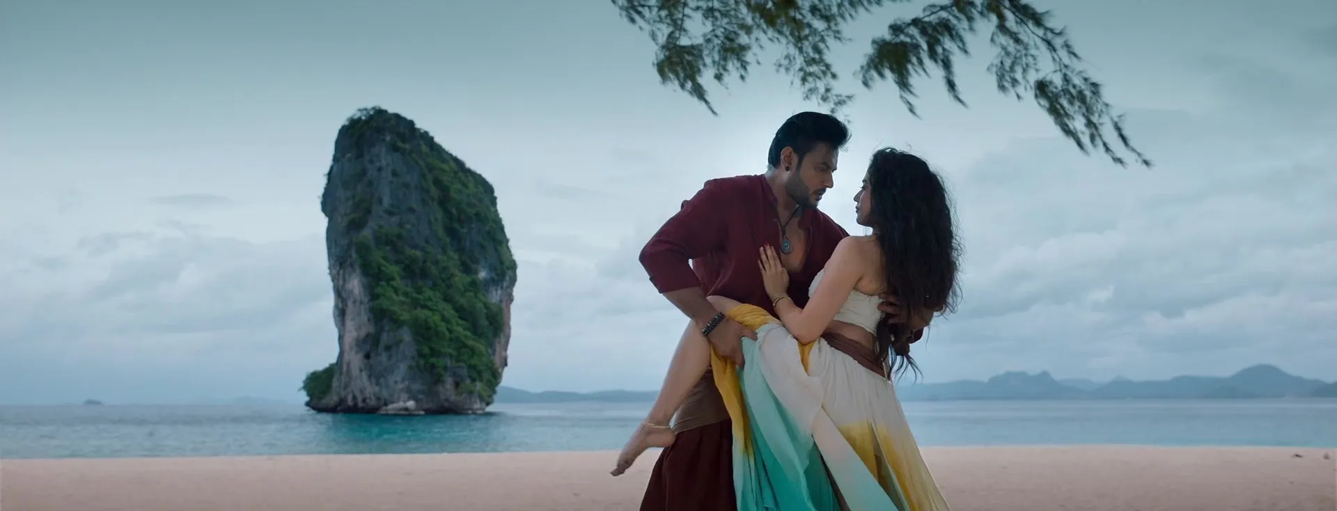 The Devil 2025 Hindi (HQ-DUB) & Kannada Dual Audio WEB-DL 720p – 480p – 1080p (2026) screenshot 5